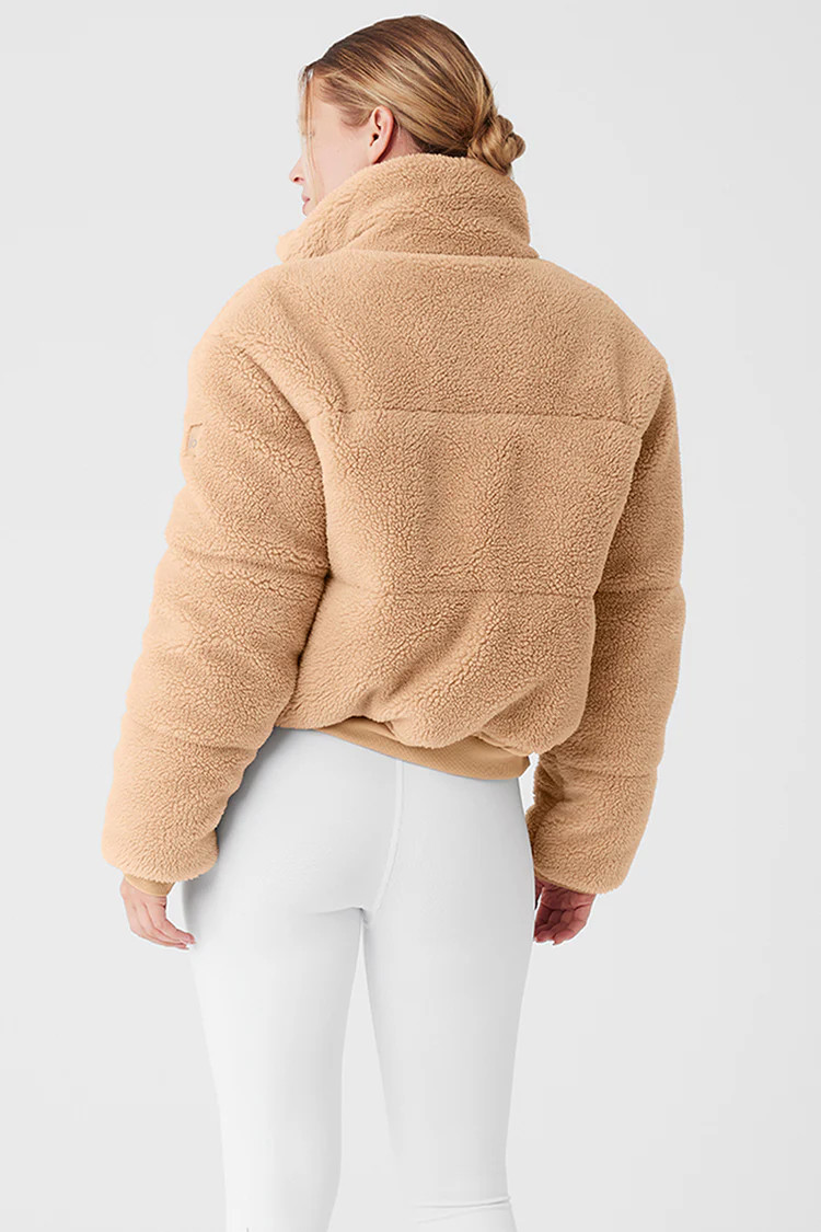 Sherpa Snow Angel Puffer | Alo Yoga (US)