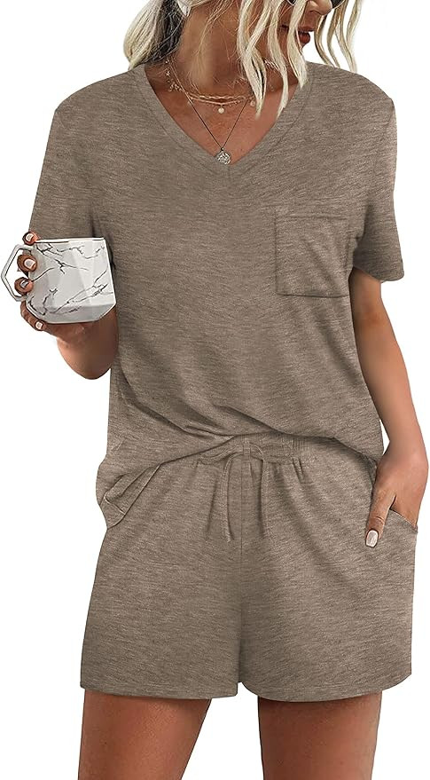 RUBZOOF Women's Short Sleeve Pajama Sets with Pockets Casual V Neck 2 Piece Lounge Sets S-3XL | Amazon (US)