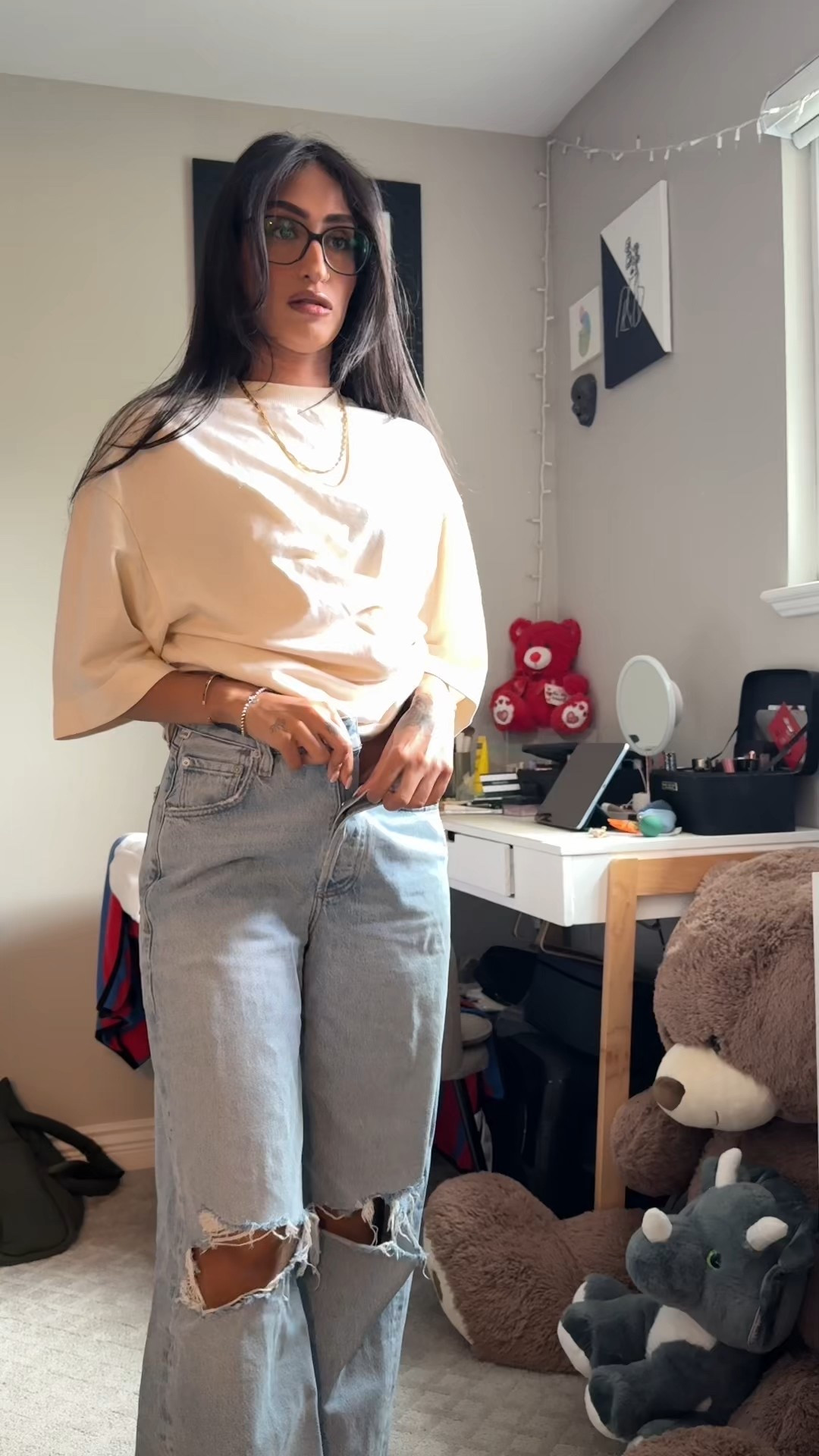 A fall fashion moment ♥️


Jeans
Sweater
Fall fashion

#LTKstyletip #LTKjeans #LTKcanada