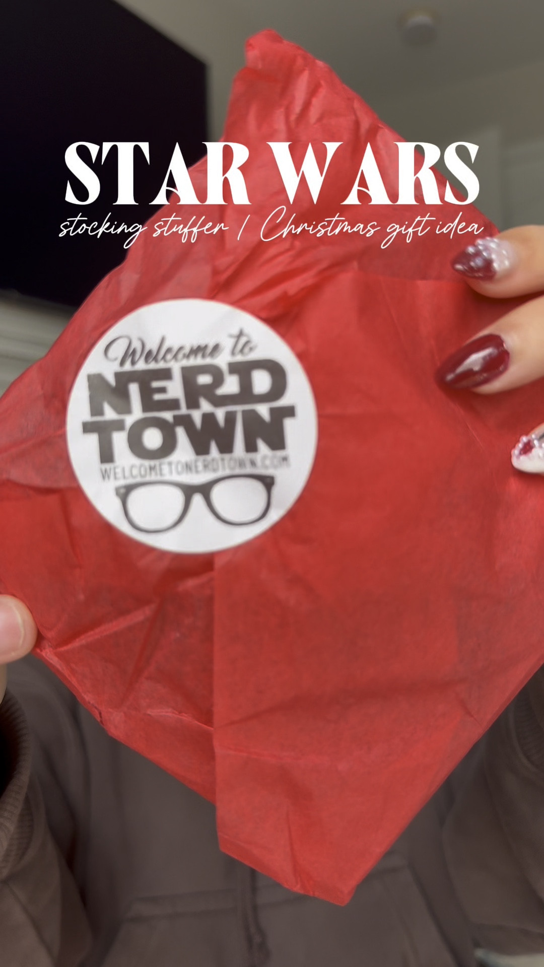 the perfect stocking stuffer / Christmas gift for any Star Wars lover! ✨