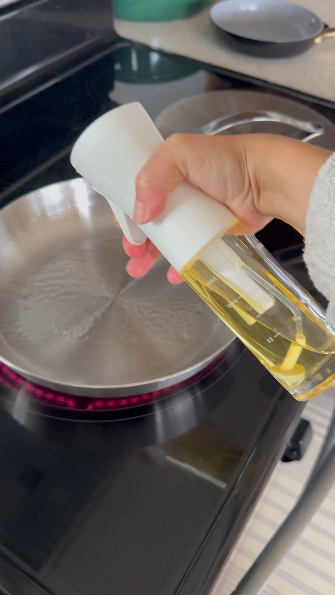 My oil spray bottle! I have one for olive oil and one for avocado oil!

#LTKmomlife #LTKmorningroutine #LTKdayinmylife