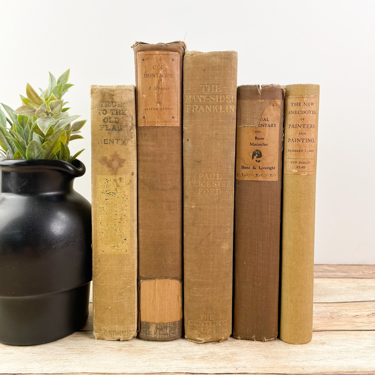 Shelf Decor, Vintage Books, Vintage Home Decor, Bookshelf Design | Etsy (US)