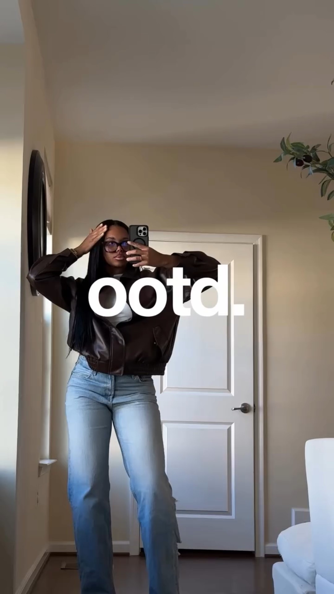 outfit of the day 🤎 
Jacket - LARGE 
-

follow me for more finds capsule finds! everything linked in my bio. 💌

#ootd #outfitinspo #capsulewardrobe

#LTKFindsUnder100 #LTKmomlife #LTKootd