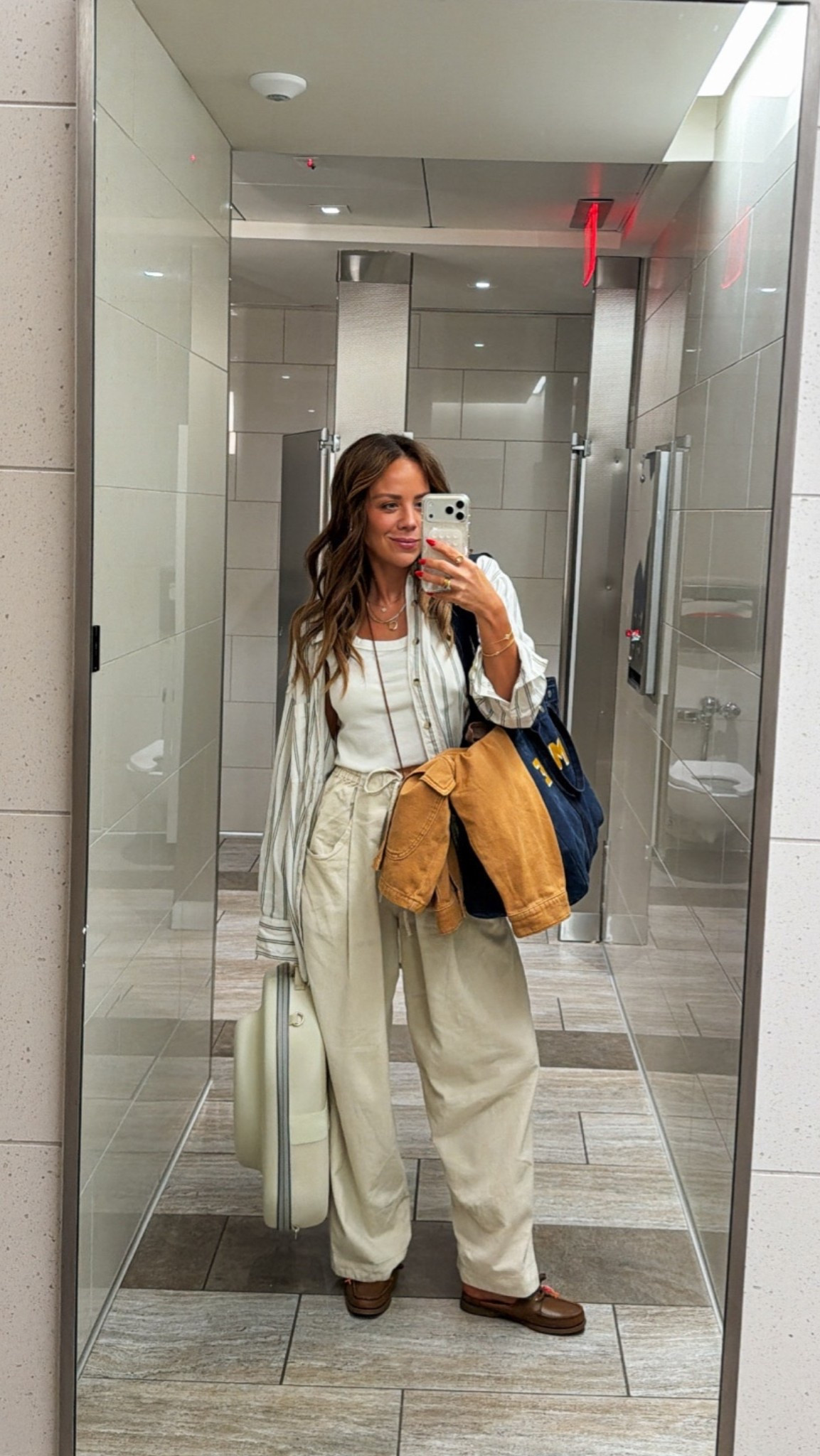 Today’s airport ootd! In xs all around, the pants do run a bit big.

#LTKootd #LTKmomlife #LTKgrwm