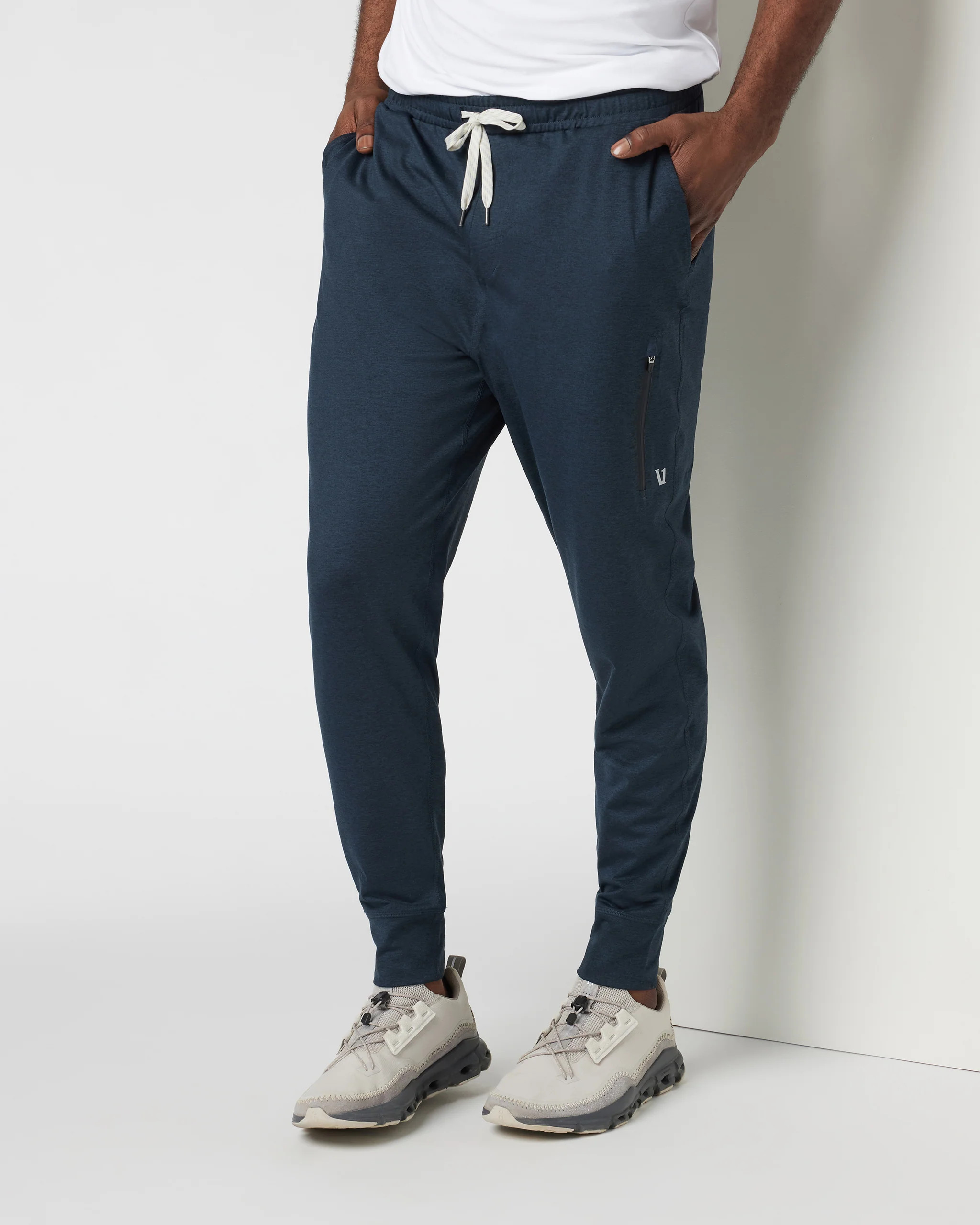 Sunday Performance Jogger | Ink Navy Blue Joggers | Vuori | Vuori Clothing (US & Canada)