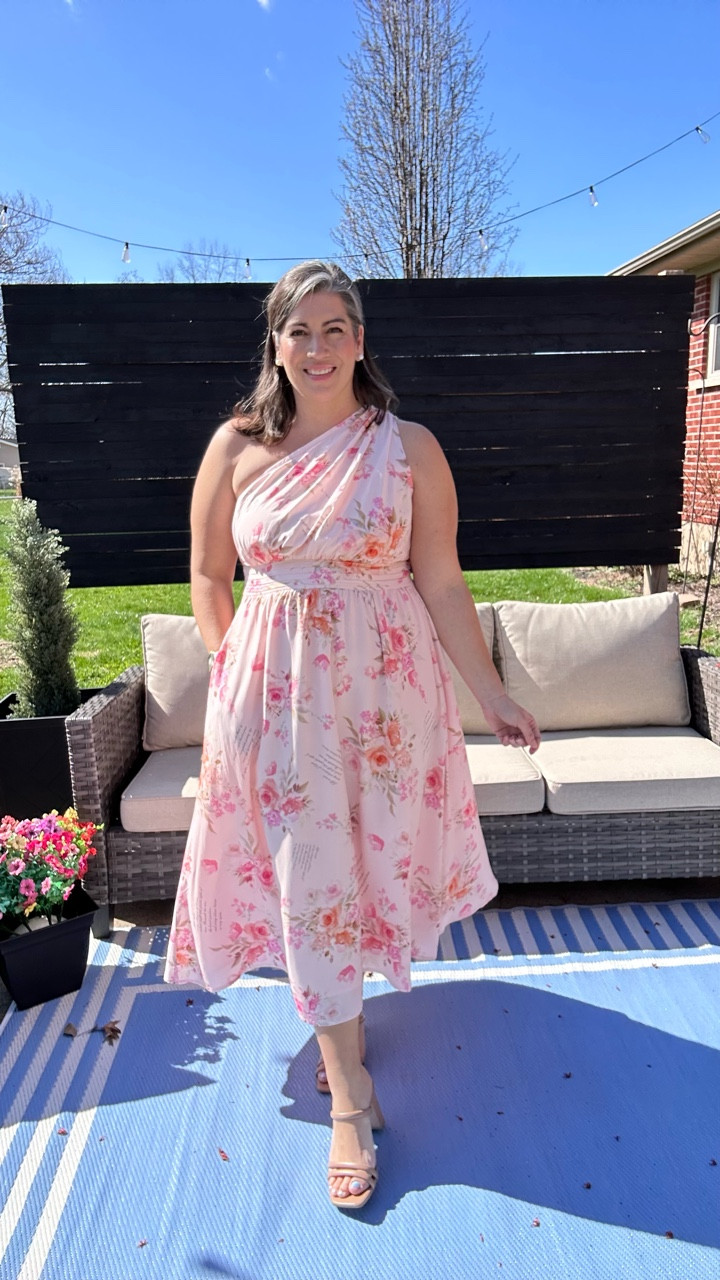 It’s giving French goddess vibes 💕✨
The perfect wedding guest dress or any European style fancy event. 

About the Creator: @nicholebabinec 
Wearing the Size 12 
Brand: @bloomchic 

#bloomchic #bloomchicdress #plussizedress