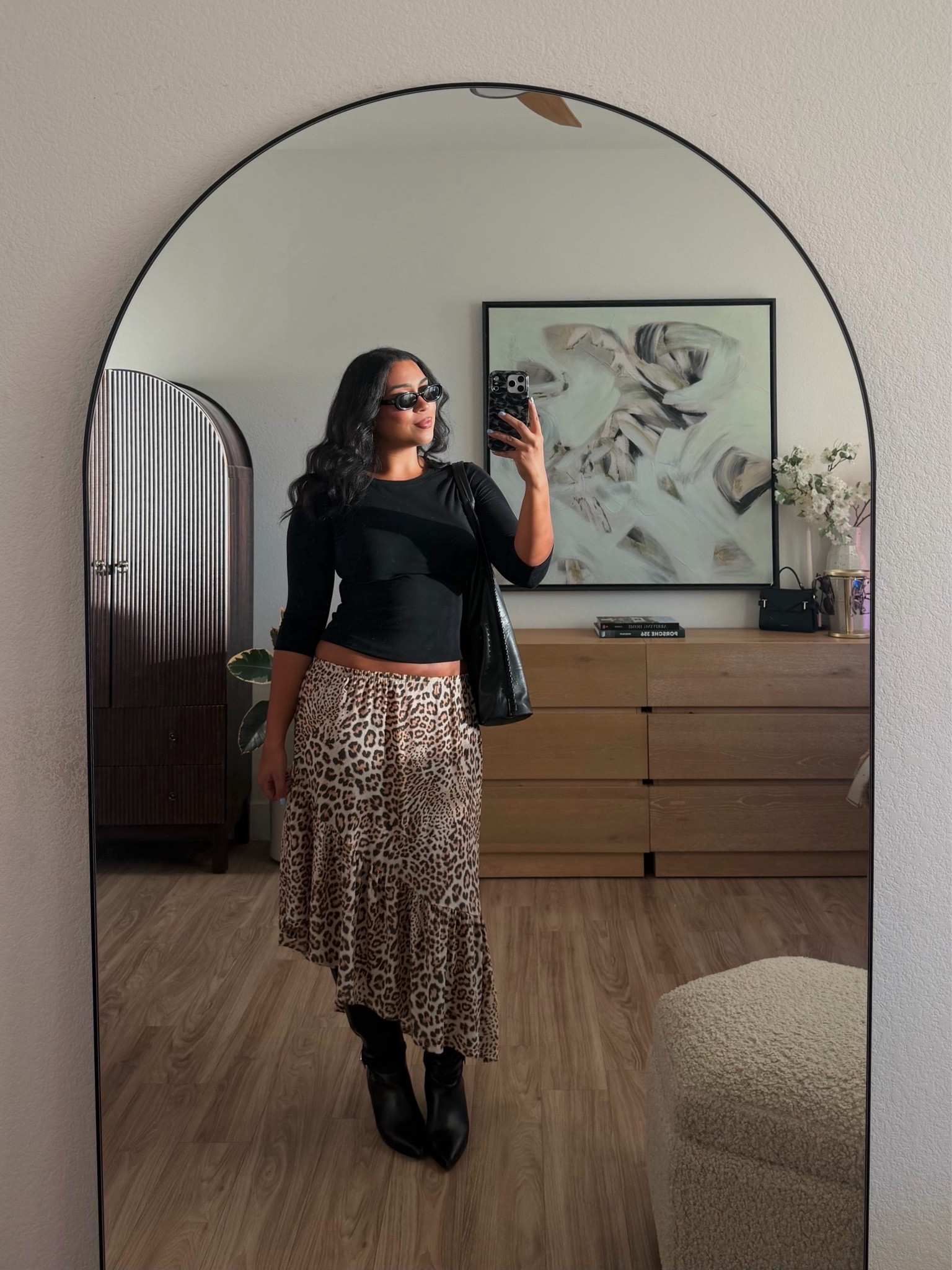 another casual fall fit I’ve worn🖤using an @Aerie skirt I got this spring! Comfiest easy look (top is Amazon, runs true to size wearing a M)