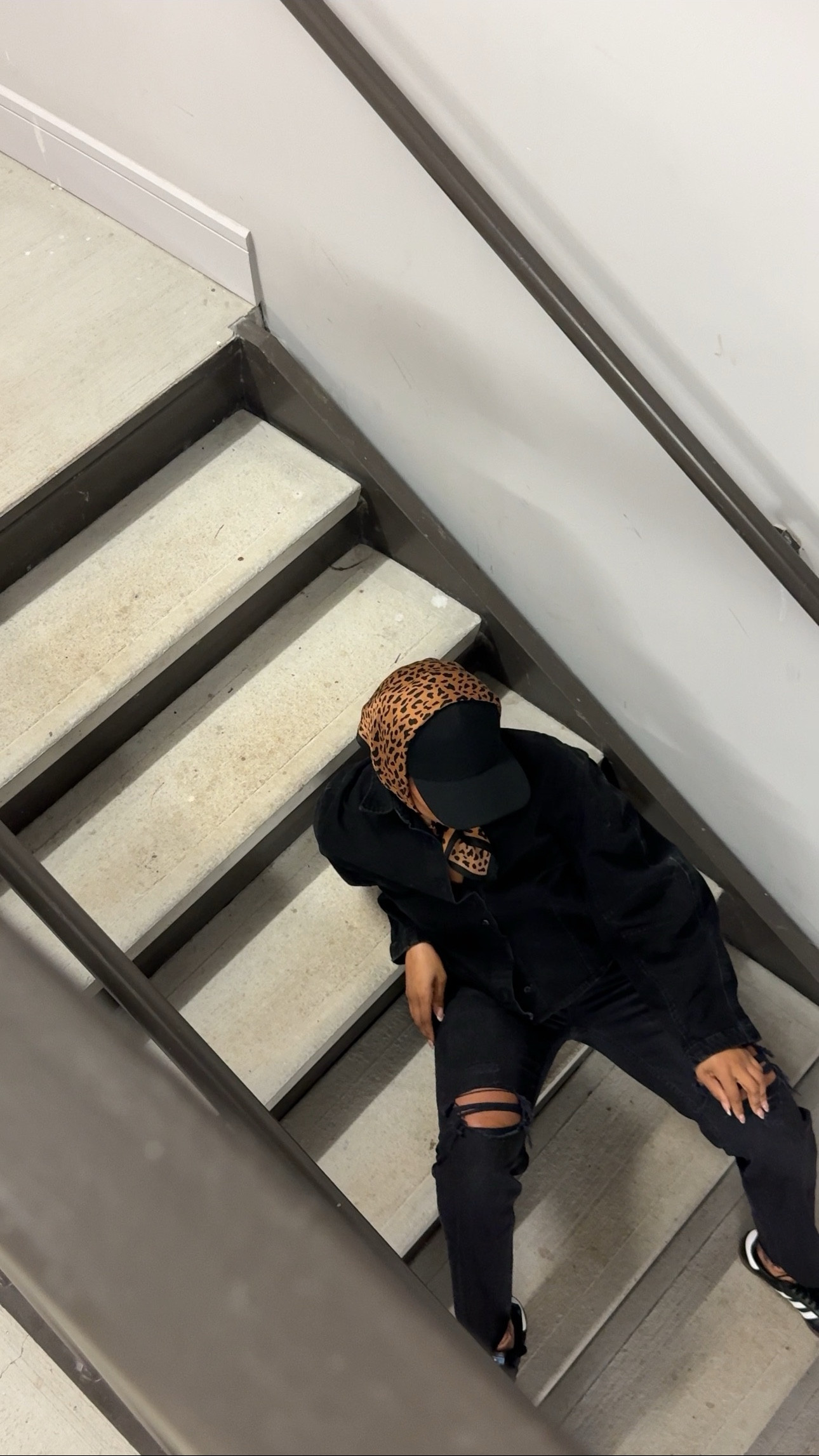 Good denim never goes out of style 👖 

Look 1: High Rise Barrel Jeans (dark rinse), Square-neck Denim Top (rinsed)

Look 2: Midrise UltraSoft Baggy Jeans (medium wash)

Look 3: High Rise Cheeky Straight Jeans (worn black destroy), Barrel Sleeve Denim Shirt (black wash)

#LTKNYFW #LTKStyleTip #LTKFindsUnder100