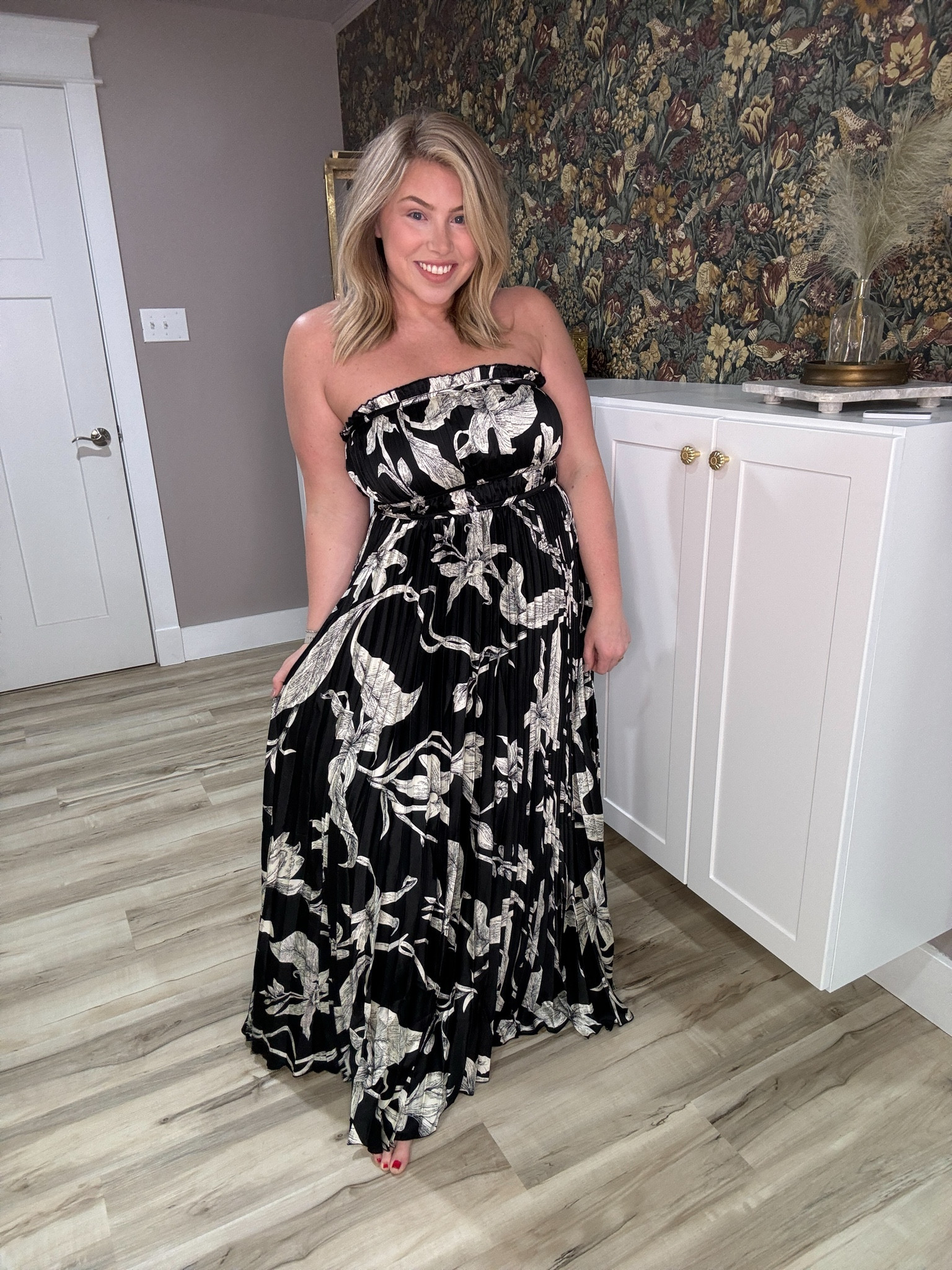 Size large dress 

#LTKmidsize #LTKstyletip