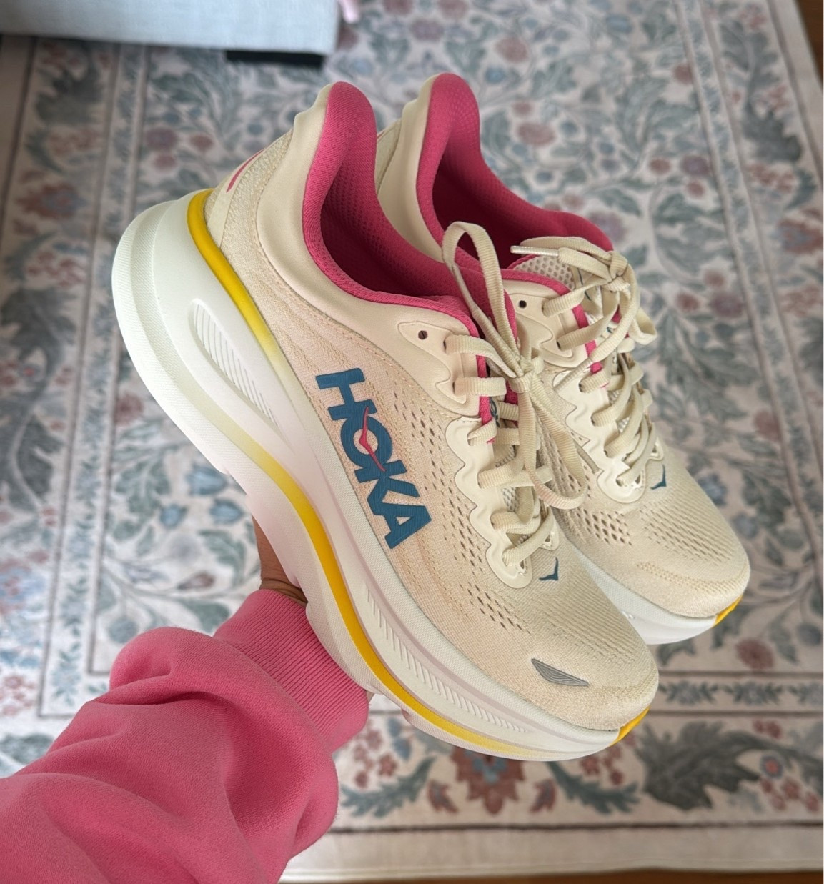 Hands down the best shoes #hoka #hokarun #runningshoes #bondi9

#LTKfitnessgoals #LTKActive #LTKmomlife