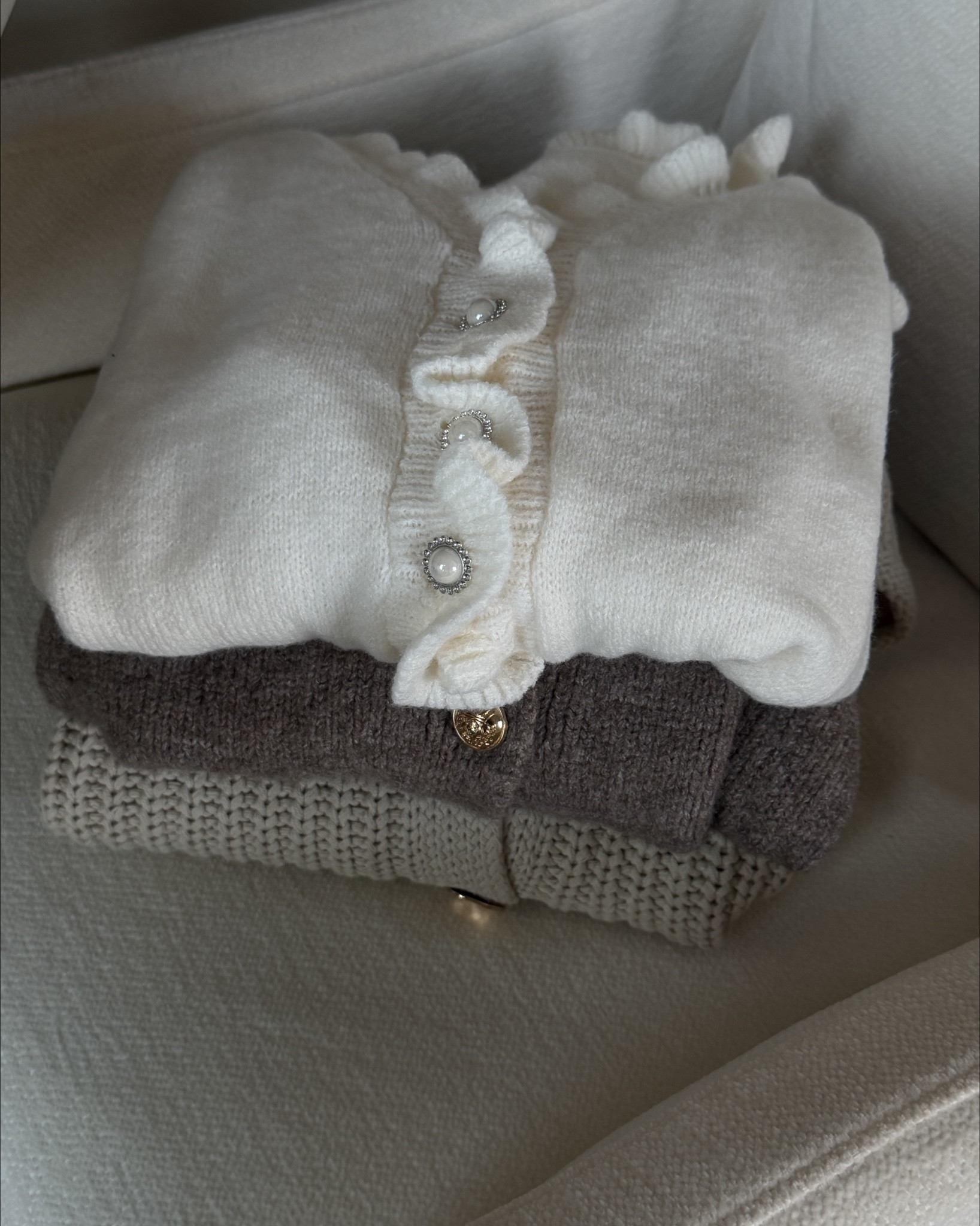 Neutral Amazon cardigans - winter fashion - capsule ootd - classy finds 

#LTKootd #LTKgrwm #LTKmomlife