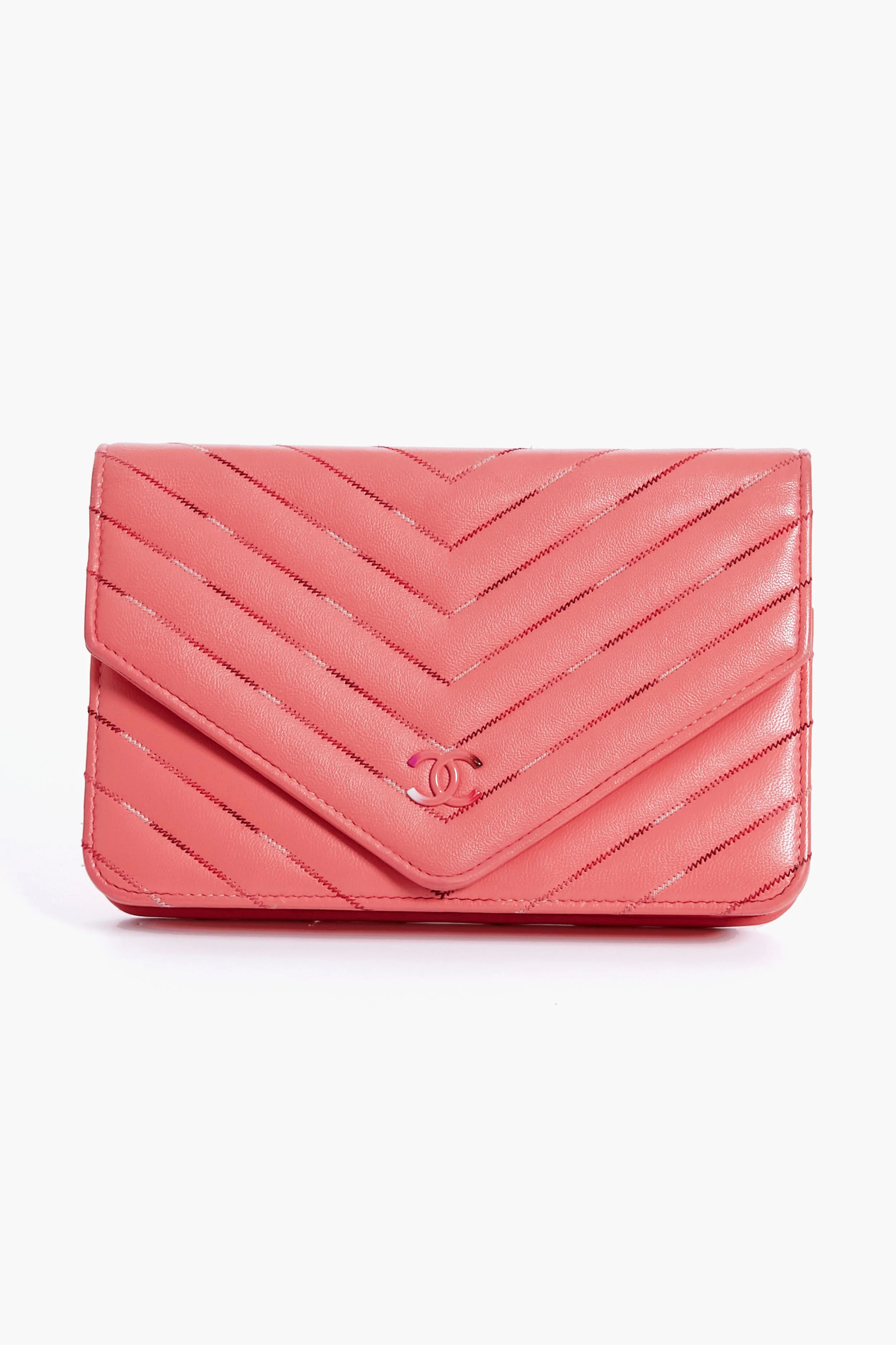 CHANEL Pink Gradient Chevron Wallet On Chain | Tuckernuck (US)