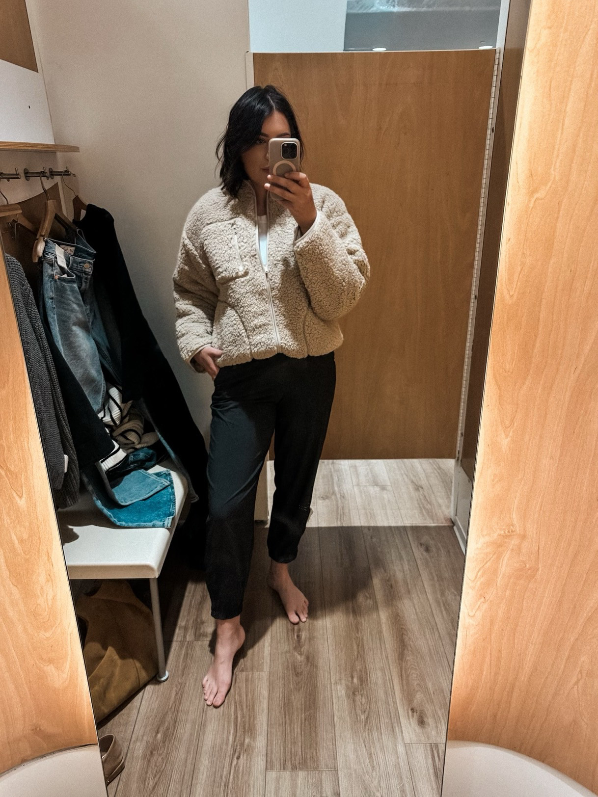 I guess I was in the mood for outerwear because here is a reversible fleece jacket. I love it -  once again it’s really well constructed and the fabric feels nice. On par with lululemon, alo yoga pieces. The inside can be reversed with a quilted waterproof fabric. I love the two options bc sometimes I don’t feel like a sherpa fabric ya know? 

I am in the medium, it runs generously.   

I'm in the medium of the joggers -- perfect fit. 

 