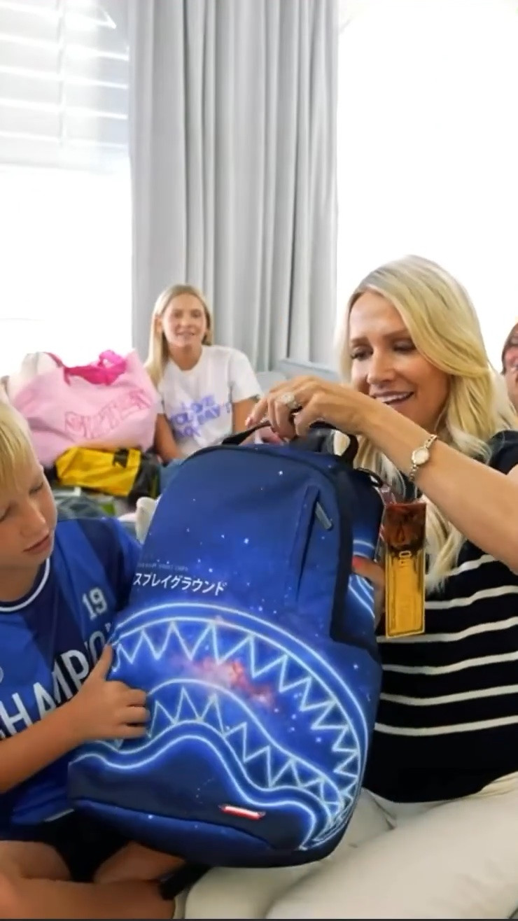 Ledger’s back to school backpack, water bottle, & shoes haul 🌀 Bag from Zumiez!

Elementary school boy back to school inspo

#LTKKids #LTKSaleAlert #LTKvlog