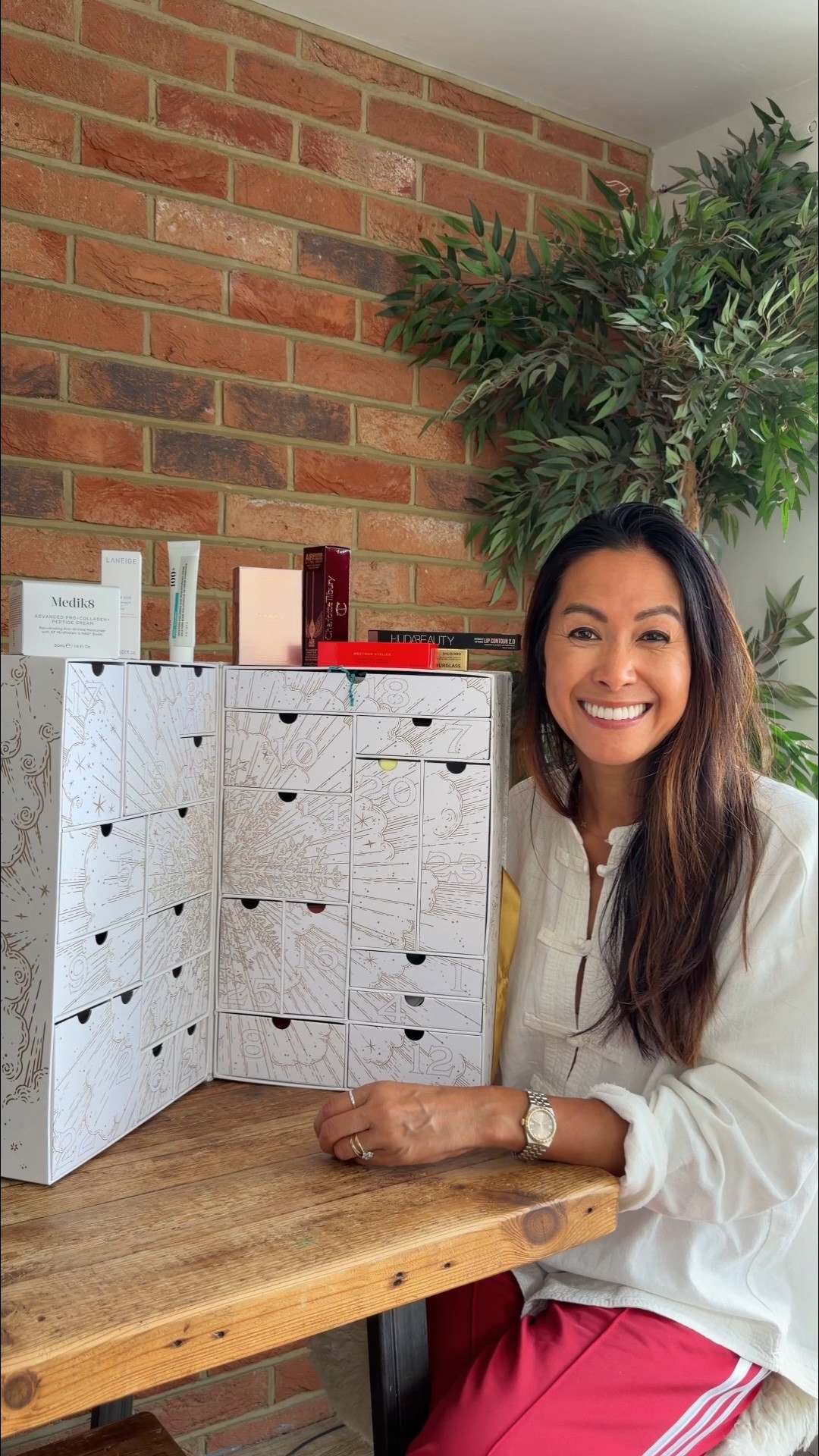 The Cult Beauty 2026 Advent Calendar is HERE! 🎄💄 Packed with 38 beauty treats, including 17 full-size products, from cult favourites like Westman Atelier, Charlotte tilbury, Anua, Medik8, Patrick Ta, Laniege & Huda Beauty🤍 Worth over £1,100 but priced at just £245, that’s an incredible saving! Definitely one for the beauty lovers! Treat a loved one or maybe just for you! 💋 

PR Gift

#LTKbeauty #LTKluxury #LTKgiftguide