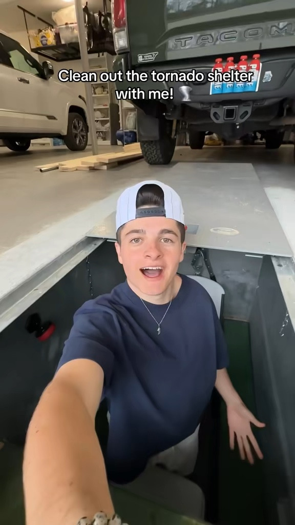 Here’s what I wore in this video! These pants are so nice. I might have to get a few more because they’re so light and breathable! 🙌🏼

(men’s clothes, men’s outfit, ideas, boys, clothes, summer clothes for men)

#LTKSaleAlert #LTKMens #LTKSeasonal