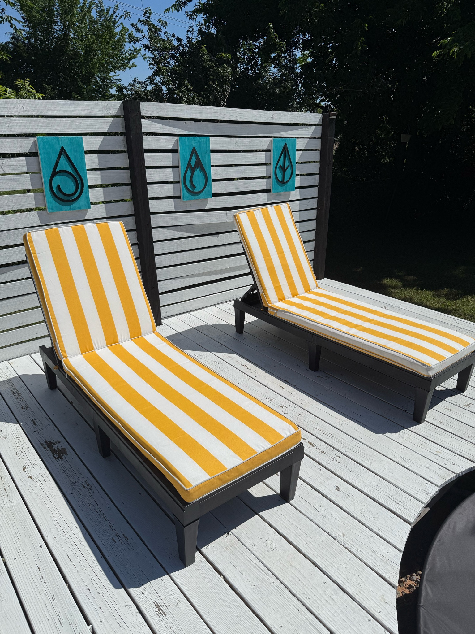 Summer lounge chairs for tanning!

#LTKdayinmylife #LTKSeasonal #LTKHome