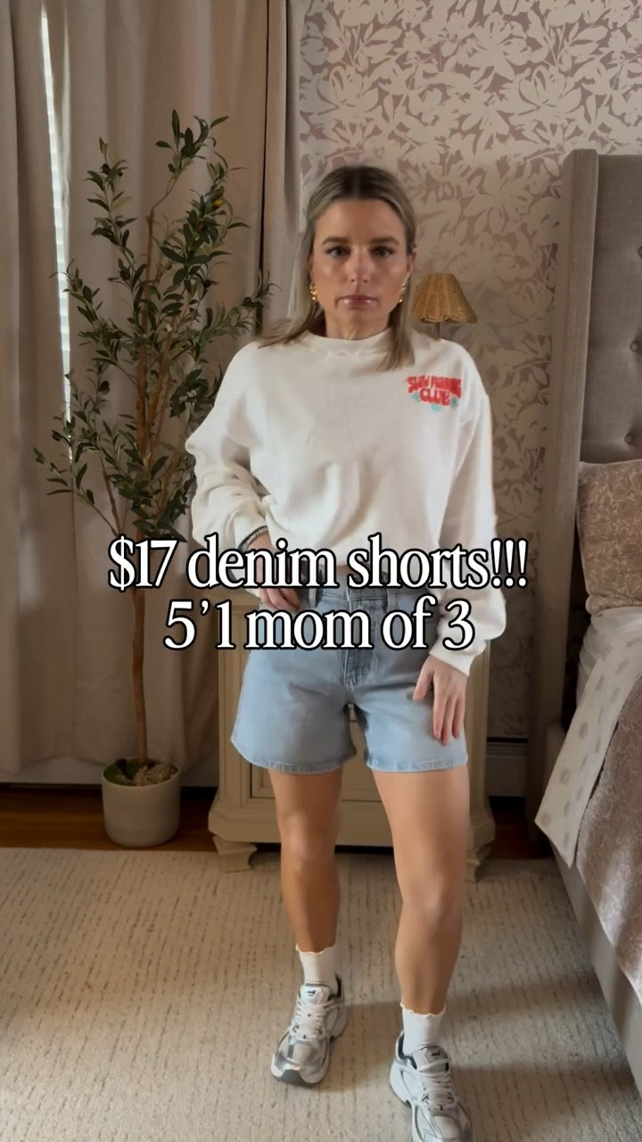 Comment SHORTS for a 🔗 to everything! 💕 

#petitestyle #petitetips #petitehacks #whattowear #denimshorts petiteshorts petite petitefriendly ootd outfitinspo springtime summertime grwm