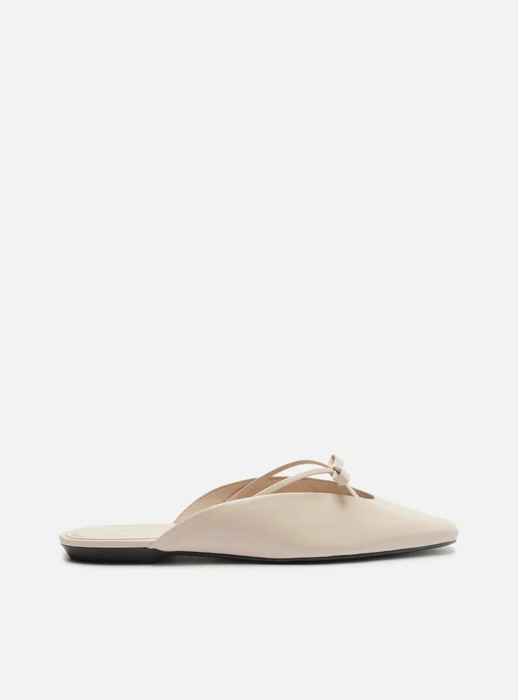 Mule Branca Arezzo Bico Fino Laço | ZZ Mall (BR)