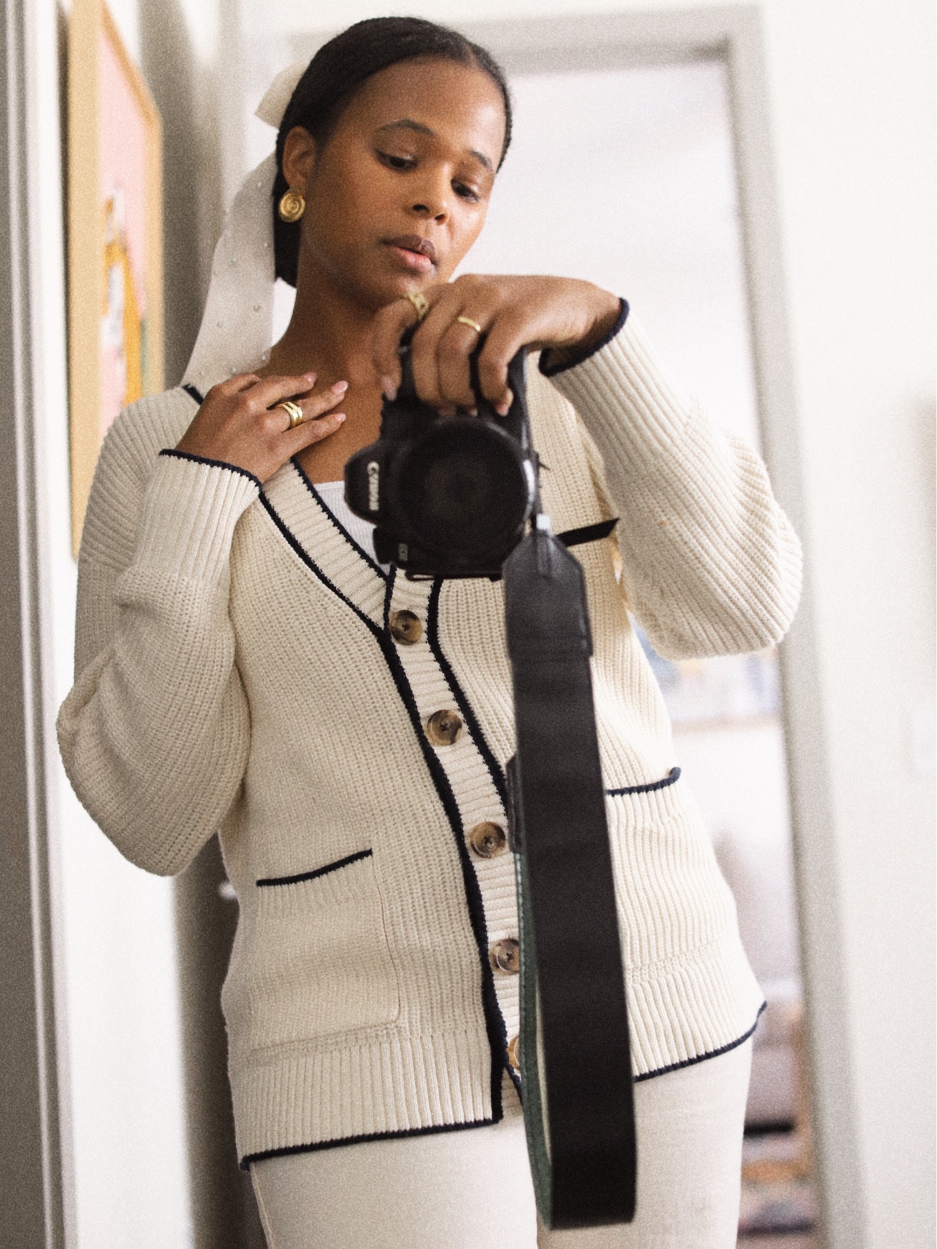 Style File: 8.8.2024

Cardigan: Newly added; few colors available 

Jeans: new, exact pair linked

Shoes: New, exact pair linked

Bow: old, exact style linked 