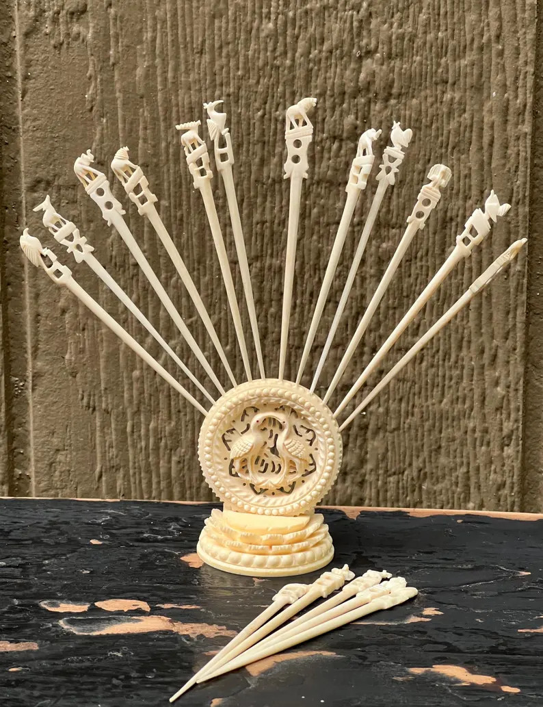 Vintage Hors Doeuvers Toothpicks and Toothpick Holder - Etsy | Etsy (US)