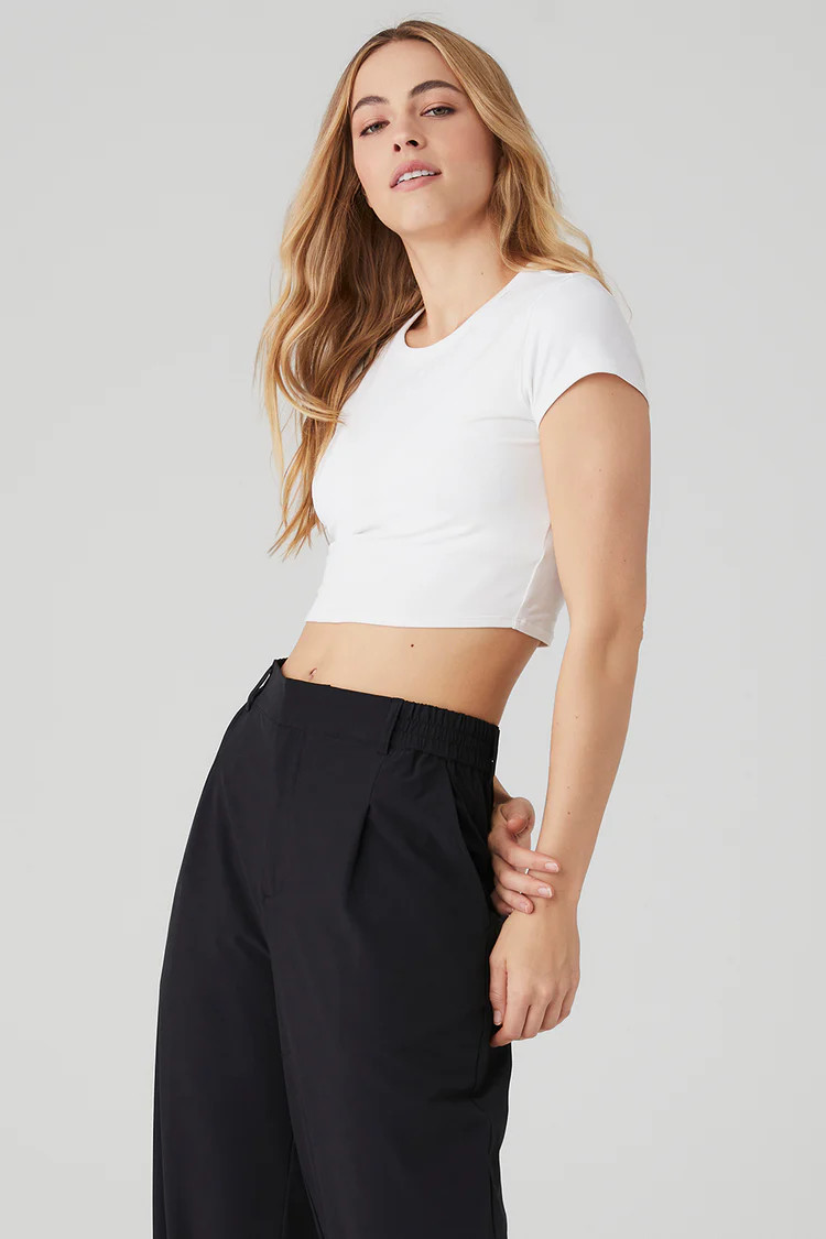 Alosoft Crop Finesse Short Sleeve - White | Alo Yoga (US)