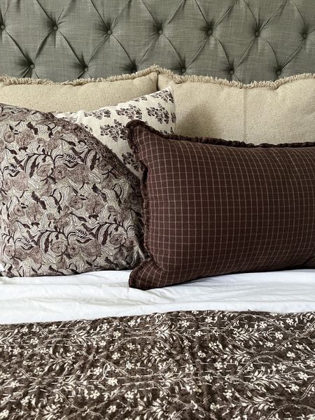 Bedding and pillows 

#LTKstyletip #LTKhome #LTKSeasonal