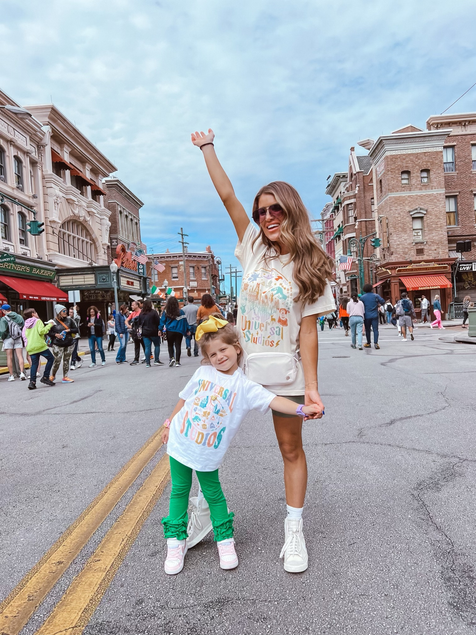Spring break at universal studios
Tee shirts are Etsy
Lululemon belt bag is a must!
Sunglasses are Amazon and come in a 2 pack