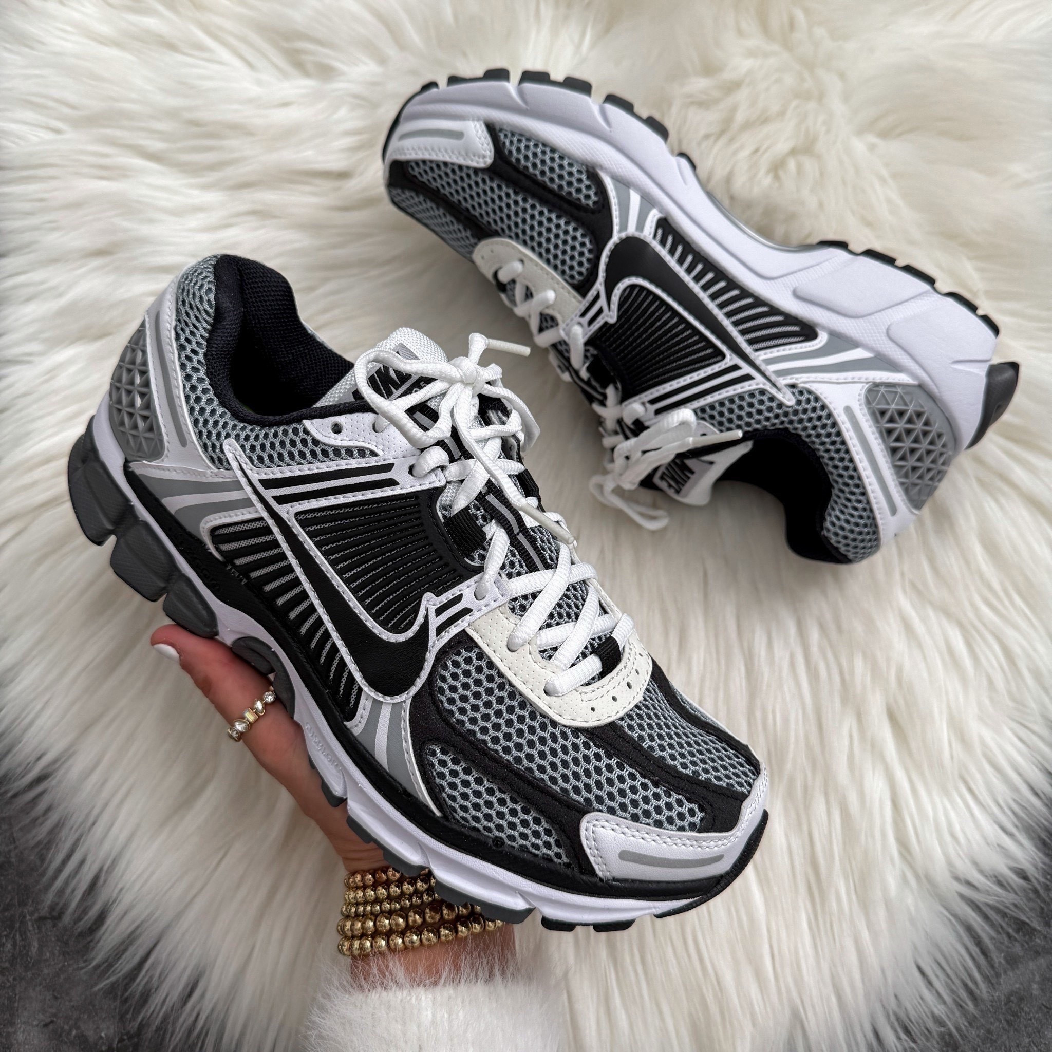 I bought these Nike zoom vomero 5 se in the men’s section and they are 🔥 they are currently on sale 

