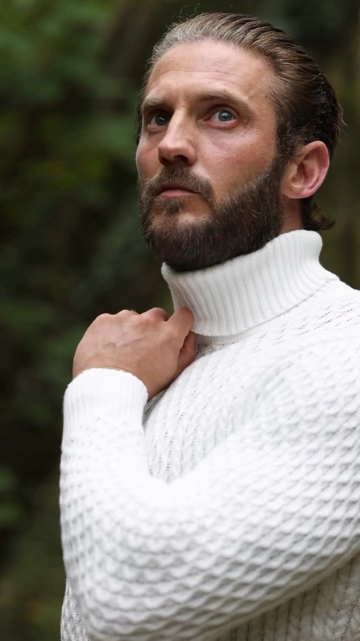 Knitwear season is here wearing an outfit here from coofandy , the roll neck sweater is a great piece for this time of year you can go casual or smart a Perfect versatile item great for many occasions 👌



#mensfashion #mensfashionpost #mensfashionstyle #mensfashionwear #mensfashionfix #mensfashionteam #menstyle #menstylefashion #menstyleguide #menstyles #mensoutfit #mensoutfits #coofandy