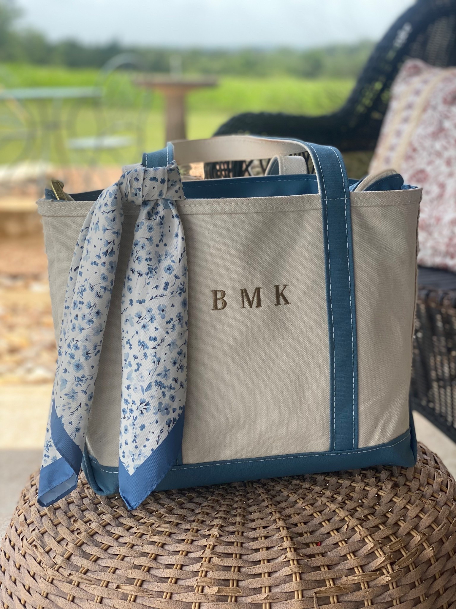 Summer Staple: LL Bean Boat & Tote

Medium. Zip-top. Long straps. Iconic 

#LTKTravel #LTKItBag #LTKStyleTip