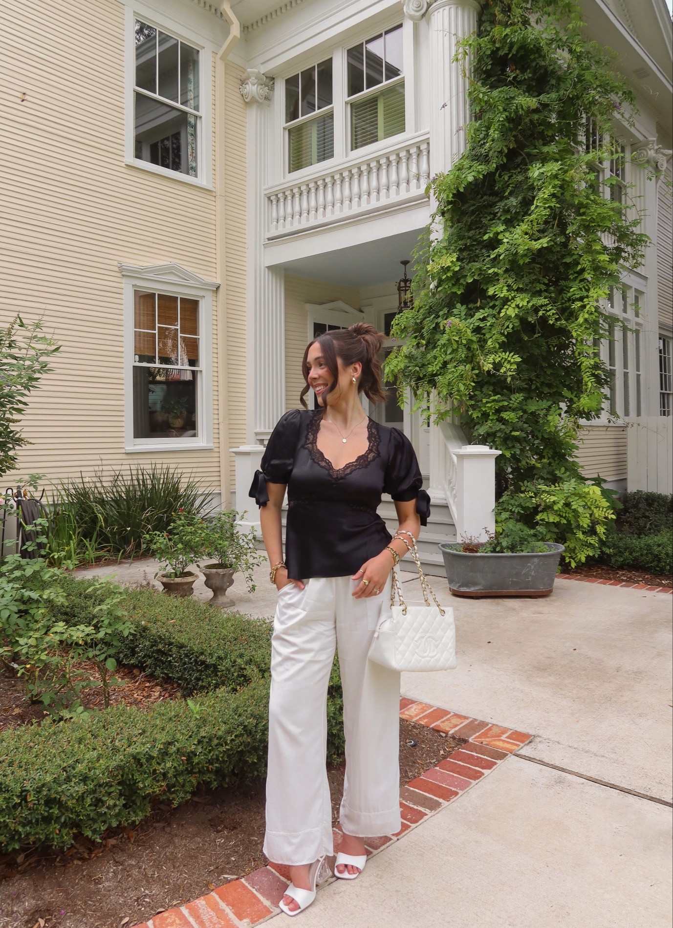 If you’re in between sizes, size up for the pants. Top is true to size. 🤍 

#LTKSeasonal #LTKWorkwear #LTKStyleTip