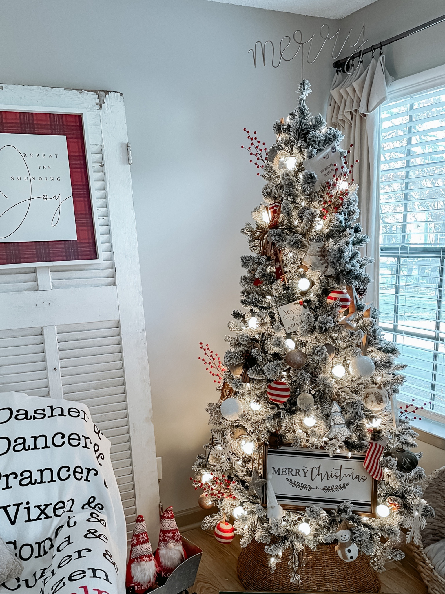 Where are all my Christmas-starts-in-November friends!!!!

This Walmart tree has been my absolute favorite!!! It’s the perfect size for our apartment!
Flocked✨
6.5’ ✨
Pre-lit ✨

#LTKunder100 #LTKSeasonal #LTKHoliday