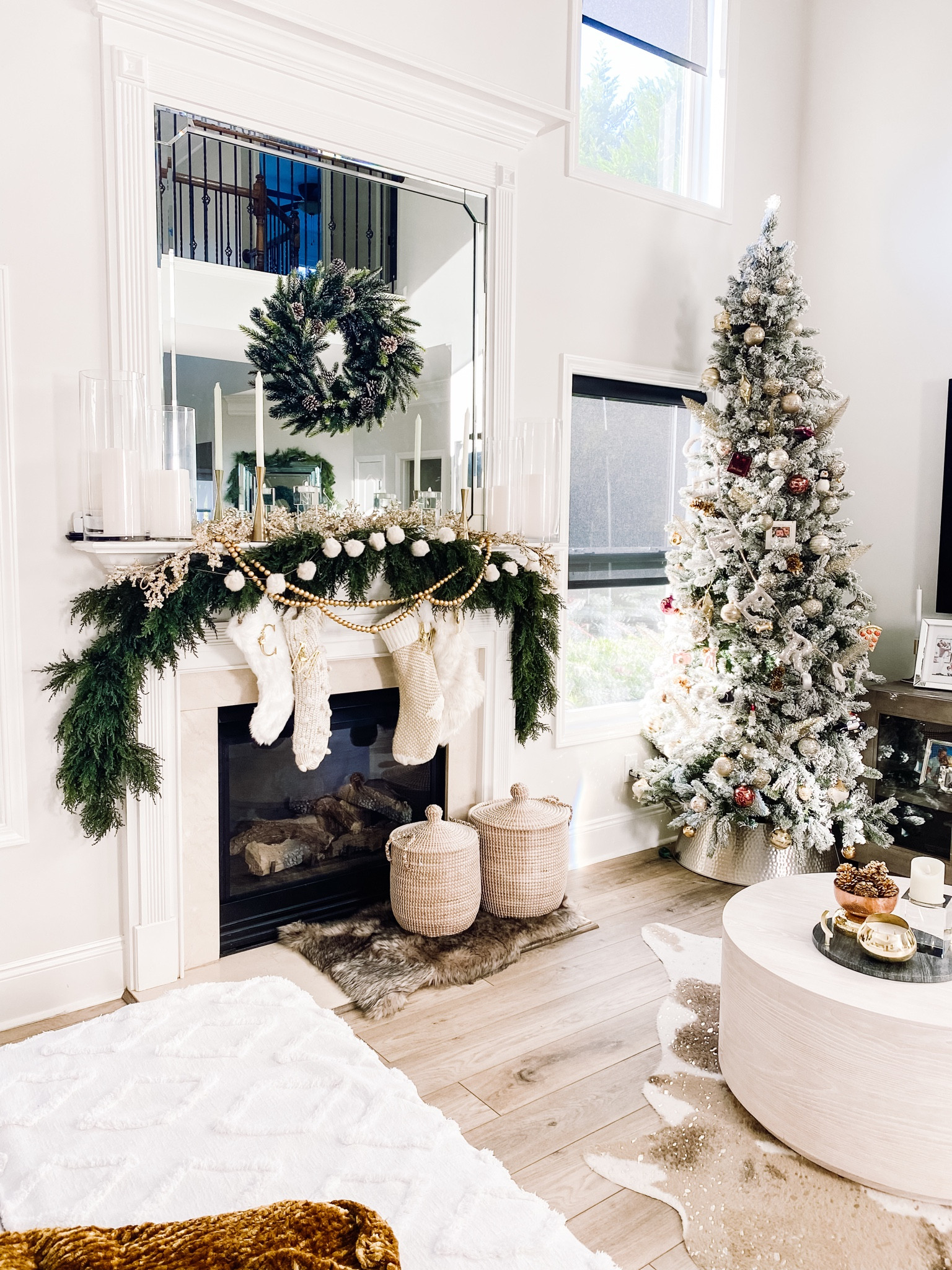 Holiday Decor!


#LTKHoliday #LTKSeasonal #LTKGiftGuide