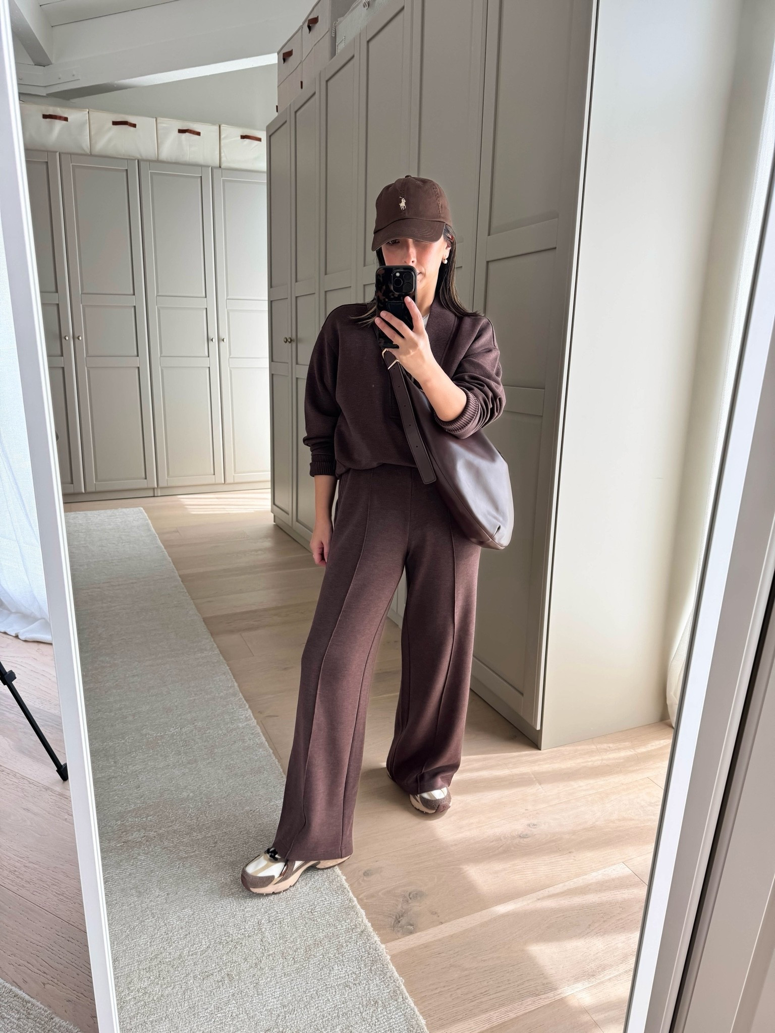 This is the set you need for drop-off and all your kids sporting events! Comfortable and elevated. 

Varley pullover small. 
Varley wide leg pants 28” inseam xs
Everlane tee medium
New balance 530 size 5
Madewell sling bag - old
Polo Ralph Lauren hat
Dorsey earrings 3.4
Dorsey James necklace 15”

#LTKPetite #LTKmomlife #LTKOver40