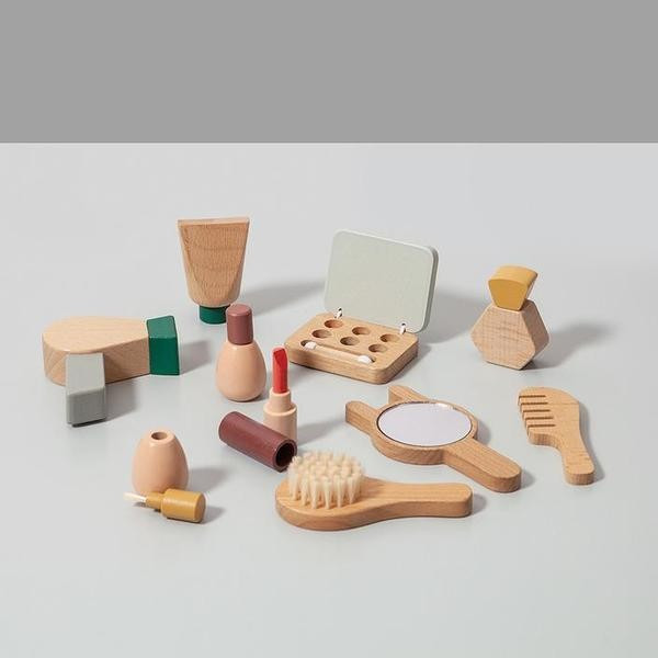 Wooden make up set by Petit Monkey | Mochi Kids