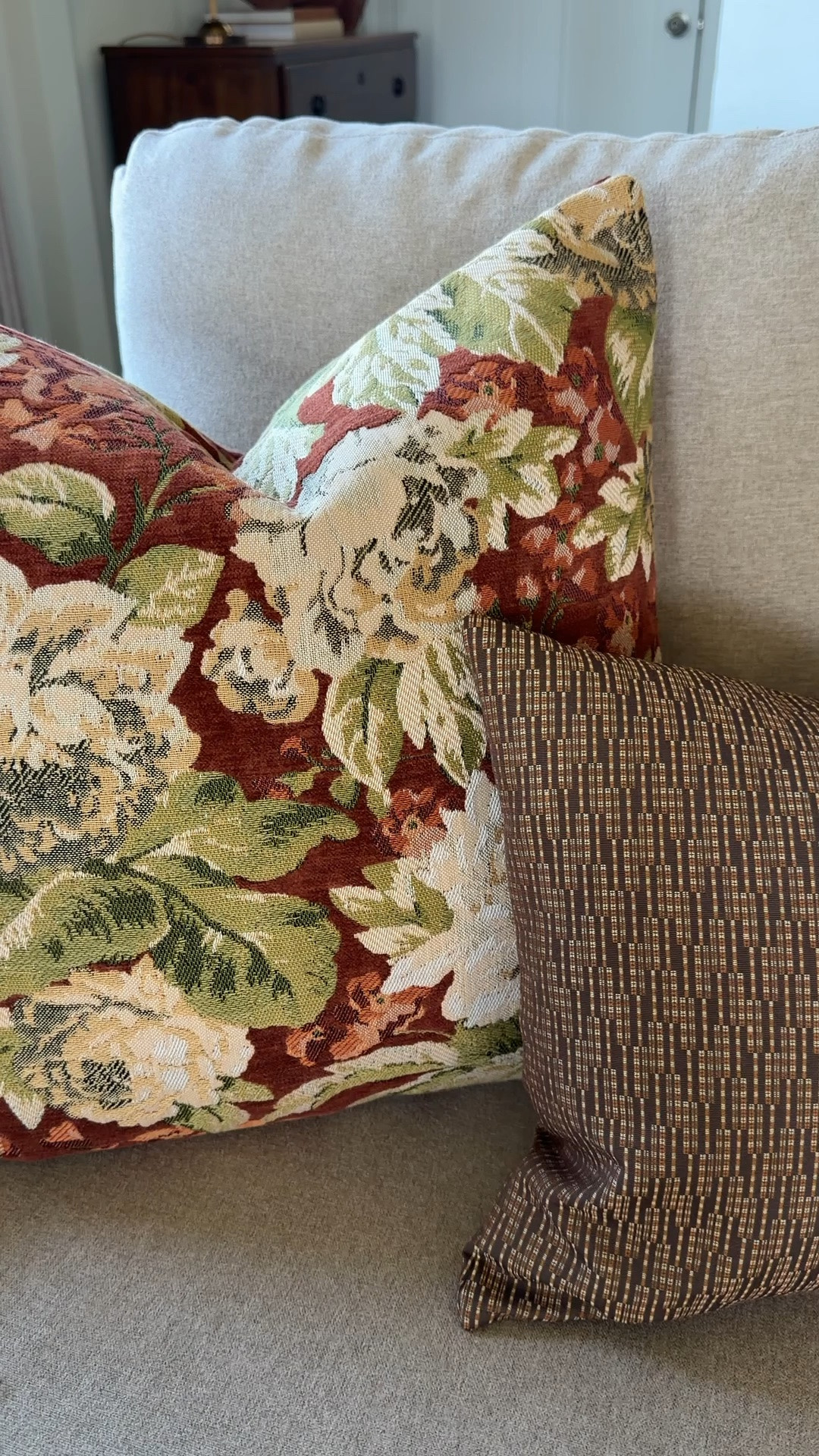 Fall pillow combos; tapestry pillow; autumn home decor; living room pillows; throw pillow

#LTKSeasonal #LTKHome