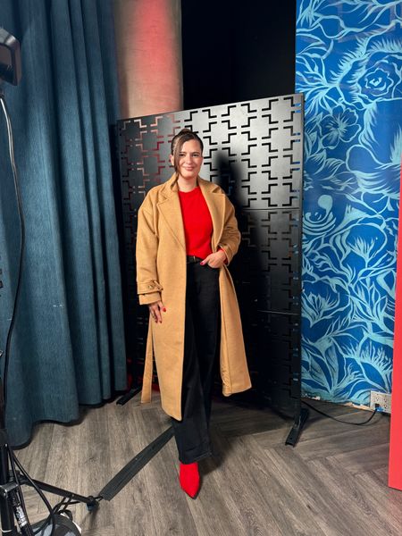 Wore this outfit to a few events in the city last night! My camel coat from Loft is on sale right now and loving the contrast with the red sweater from Old Navy ❤️

#LTKSeasonal #LTKfindsunder100 #LTKworkwear