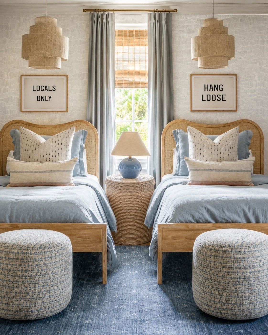 Bag your bags we’re going to the beach

#beachhouse #summer #homedecor

#LTKHome #LTKKids #LTKSaleAlert