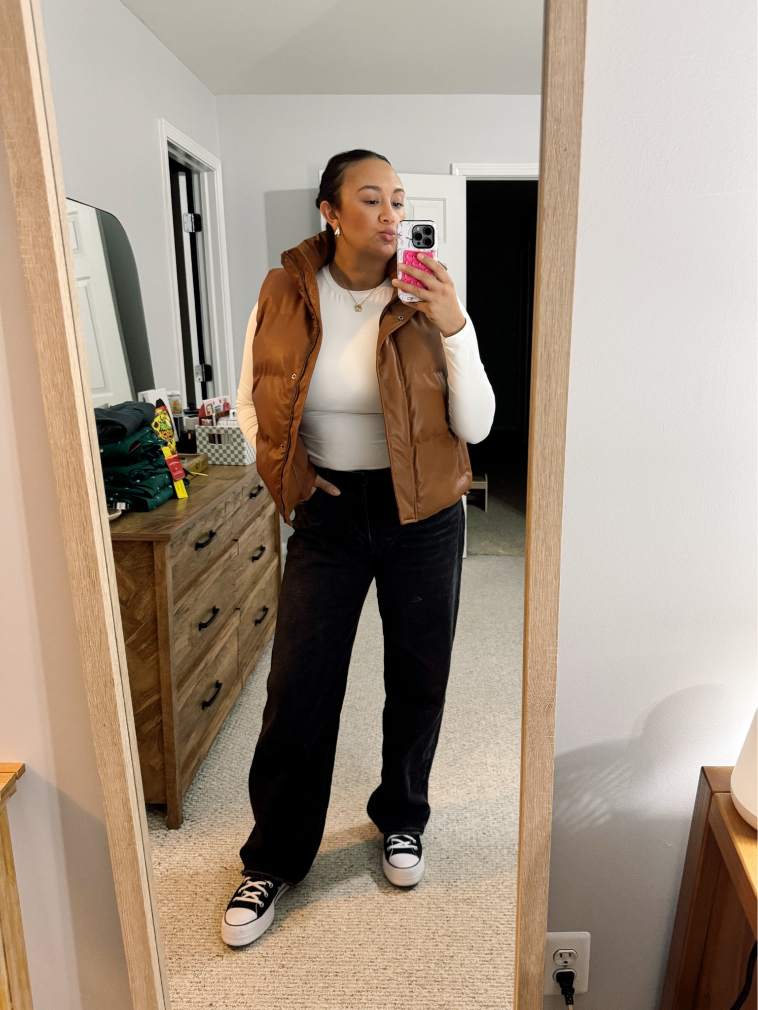 Ootd with this target vest im obsessed with!

#LTKMidsize #LTKFindsUnder50 #LTKStyleTip
