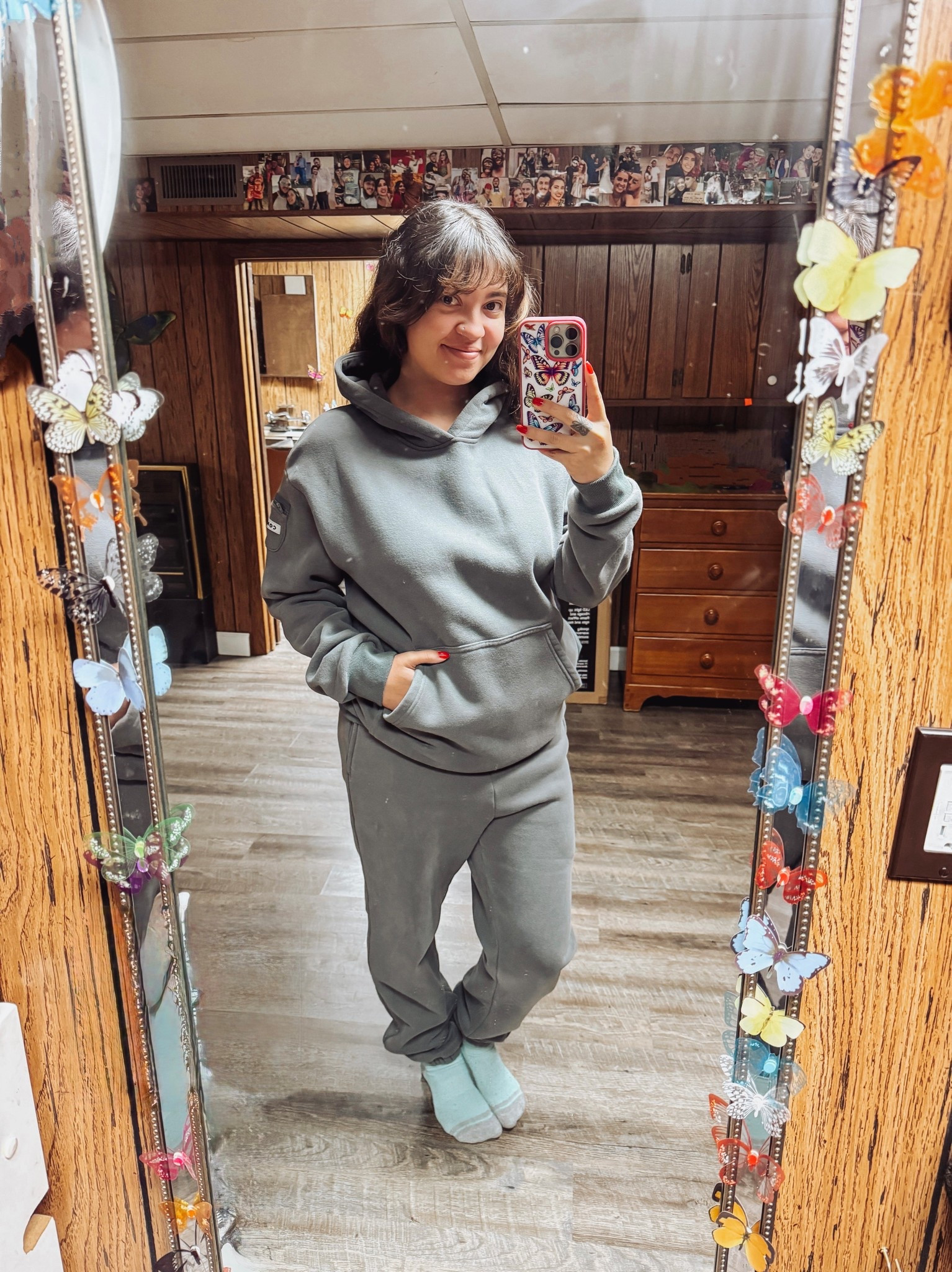 Definitely runs a bit oversized. I’m typically a size large but I’m wearing both size small in these. So many pockets and so comfy! 

#LTKgrwm #LTKSaleAlert #LTKootd