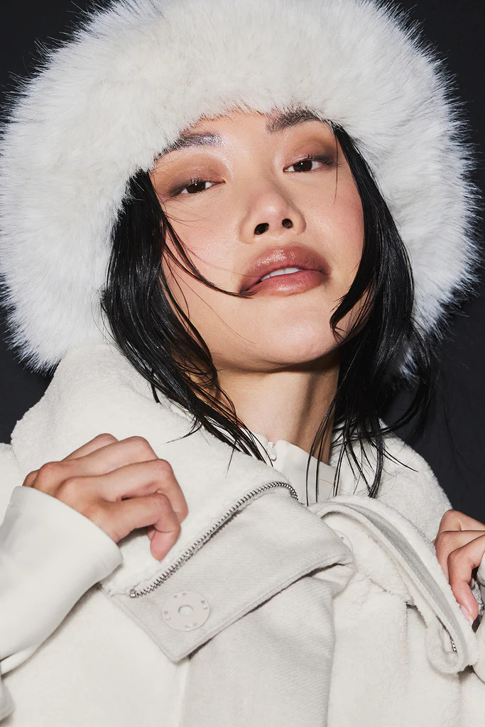 Courchevel Cashmere Faux Fur Beanie - Ivory | Alo Yoga (US)