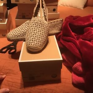 New Michael Kors Alexis Slip On Mini MK Laser Espadrilles Vanilla - Size 8.5 | eBay | eBay US