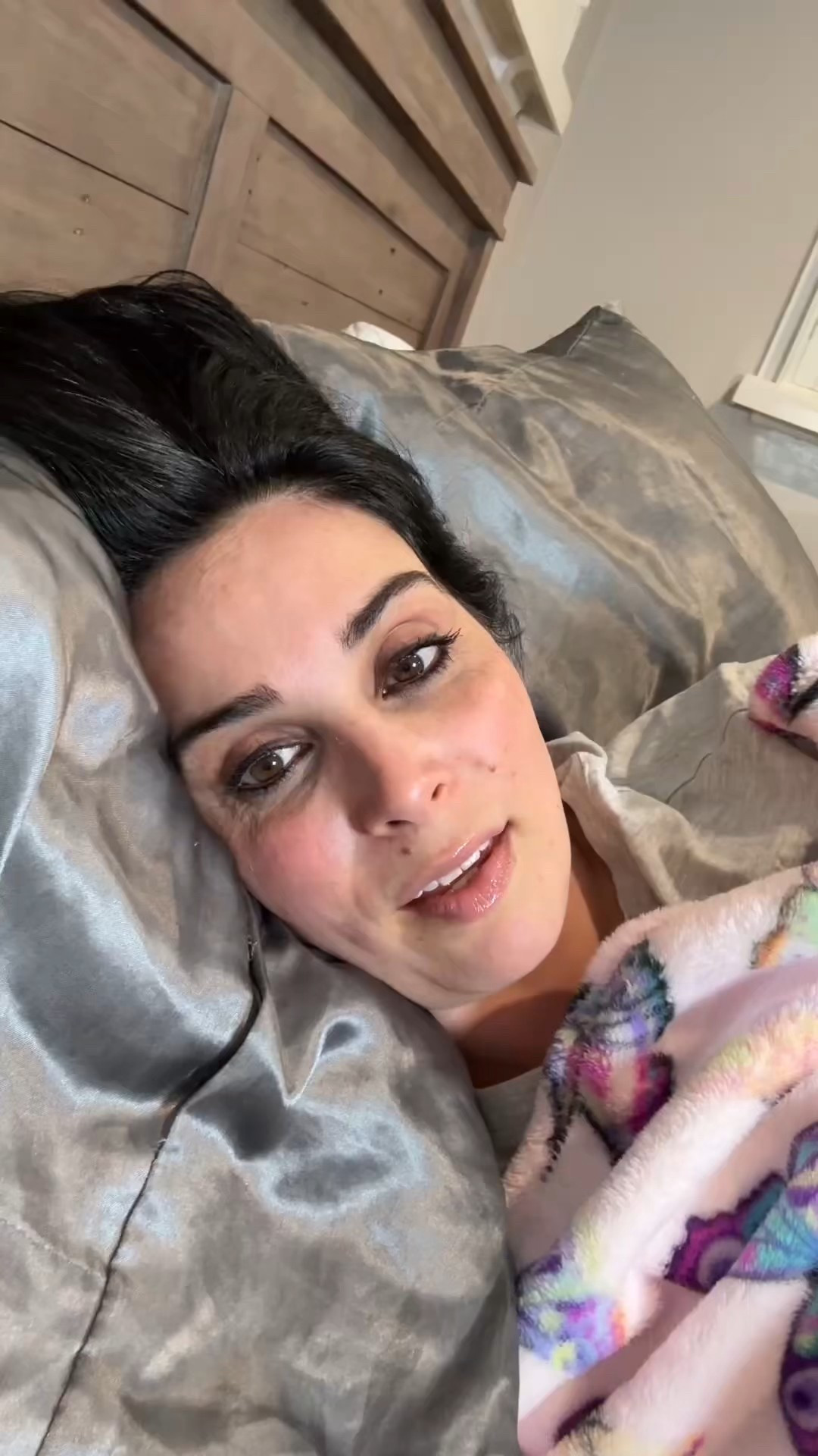 Several questions about this blanket. I got it from tj maxx. It’s out of stock but I linked several ones that are similar.

#blanekt #home #baby #homedecor 