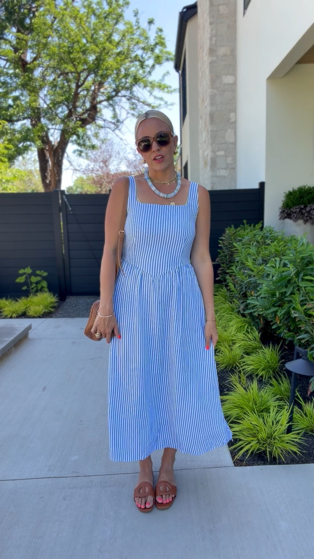 This dress is so cute and perfect for summer!

#LTKmomlife #LTKgrwm #LTKootd