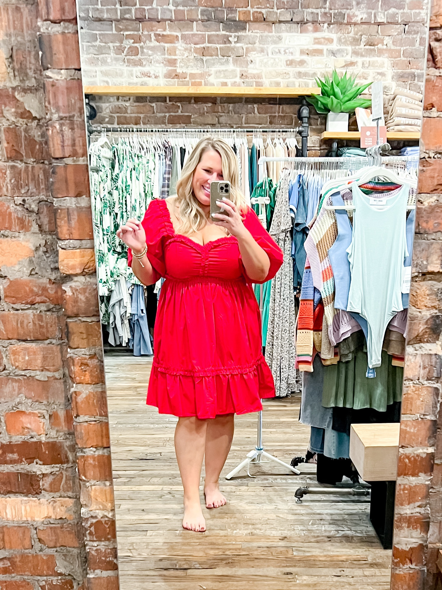 Wearing a large. 

Code vinicky20 for 20% off! 

#LTKMidsize #LTKSeasonal #LTKStyleTip