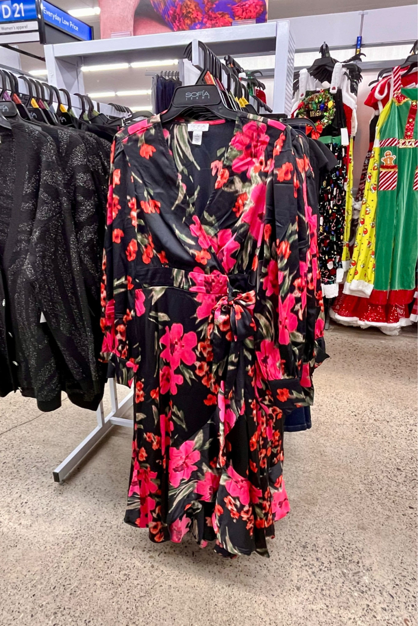 
Another lovely plus size floral wedding guest dress at Walmart for a semi formal fall or winter wedding. Also great party or holiday dress.

Follow me for daily affordable wedding attire inspiration. 

#LTKPlusSize #LTKWedding #LTKHoliday