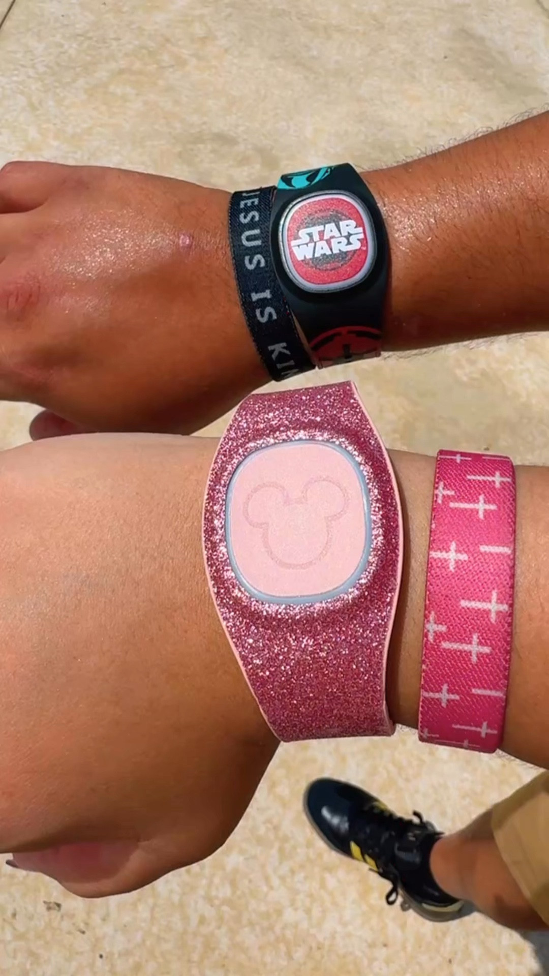 WE GOT MAGIC BANDS AT DISNEY TODAY ✨ #disney #disneyworld #magicbands

#LTKFindsUnder100