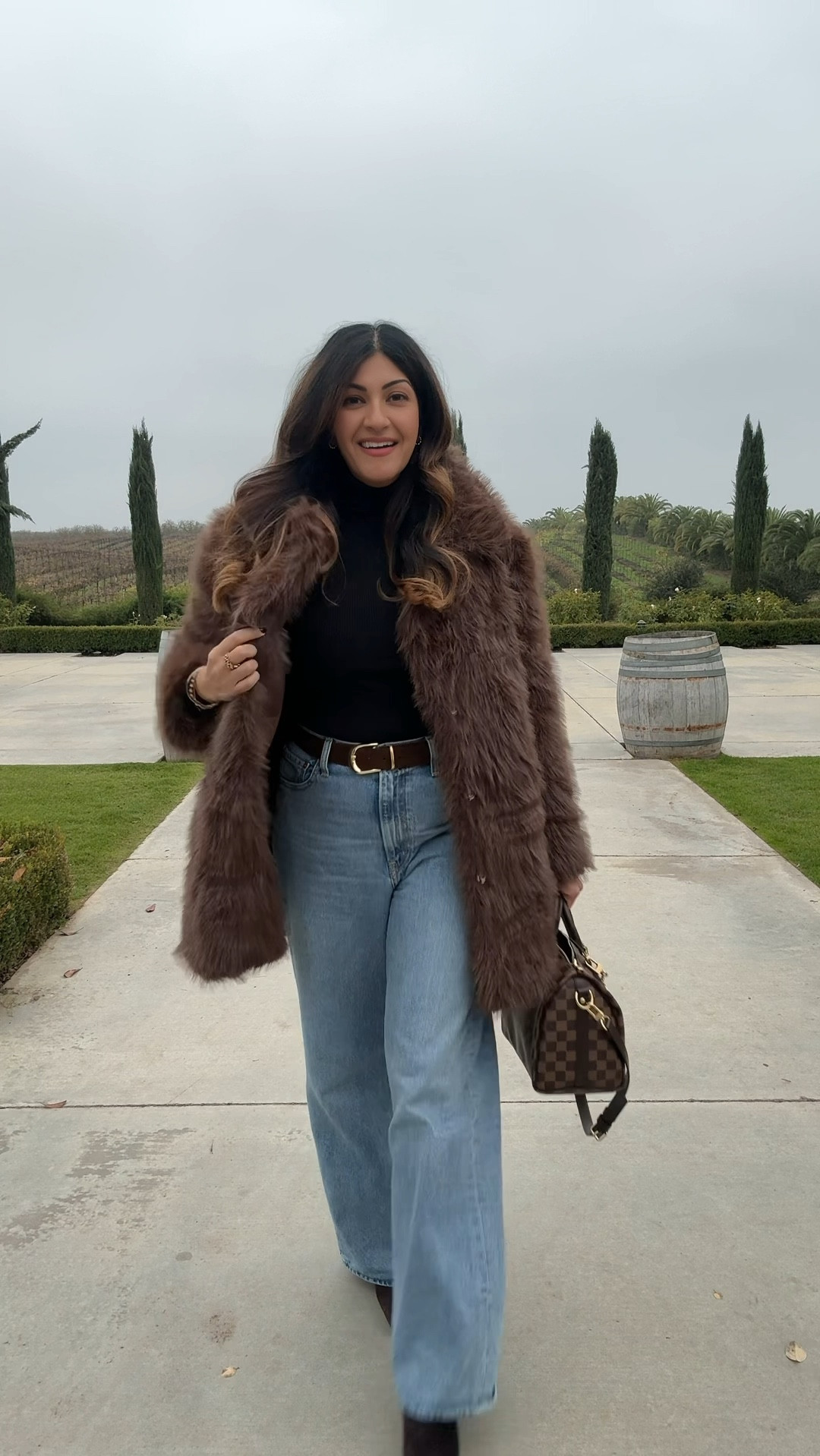 Winter wine tasting fit but make it elevated and effortless 🍷✨
This Amazon faux-fur coat instantly upgrades any look, and I paired it with a classic turtleneck and my high-waisted Levi’s for that snatched-waist, chic-but-comfortable vibe.
If you’re looking for winter outfits you can wear every day — school pickup, errands, date nights, wine tasting — but still want to look polished and put together, this combo is perfection. Tap to shop the full look 🤍❄️

winter wine tasting outfit, faux fur coat Amazon, high waisted Levi’s jeans outfit, elevated winter outfits for women, chic everyday winter style, cozy winter outfit ideas, winter fashion 2025, turtleneck winter outfit, casual but elevated outfits


#WinterOutfitInspo #ChicWinterStyle #FauxFurCoat #ElevatedEveryday #levijeans #LTKWinterFashion #amazon #furcoat

#LTKMidsize #LTKdayinmylife #LTKootd