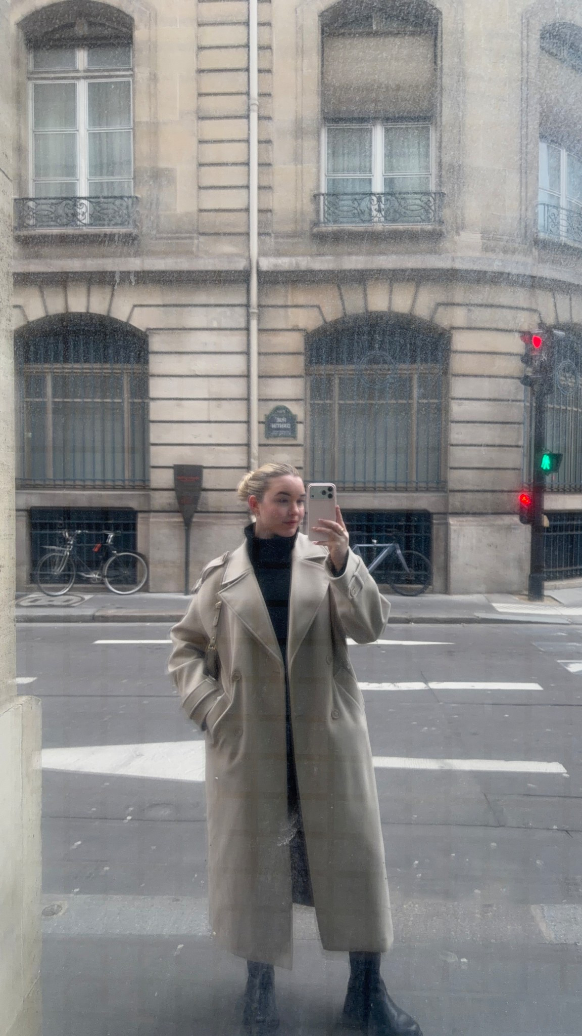 Cozy outfit for the city 

#LTKeurope #LTKwinter #LTKstyletip